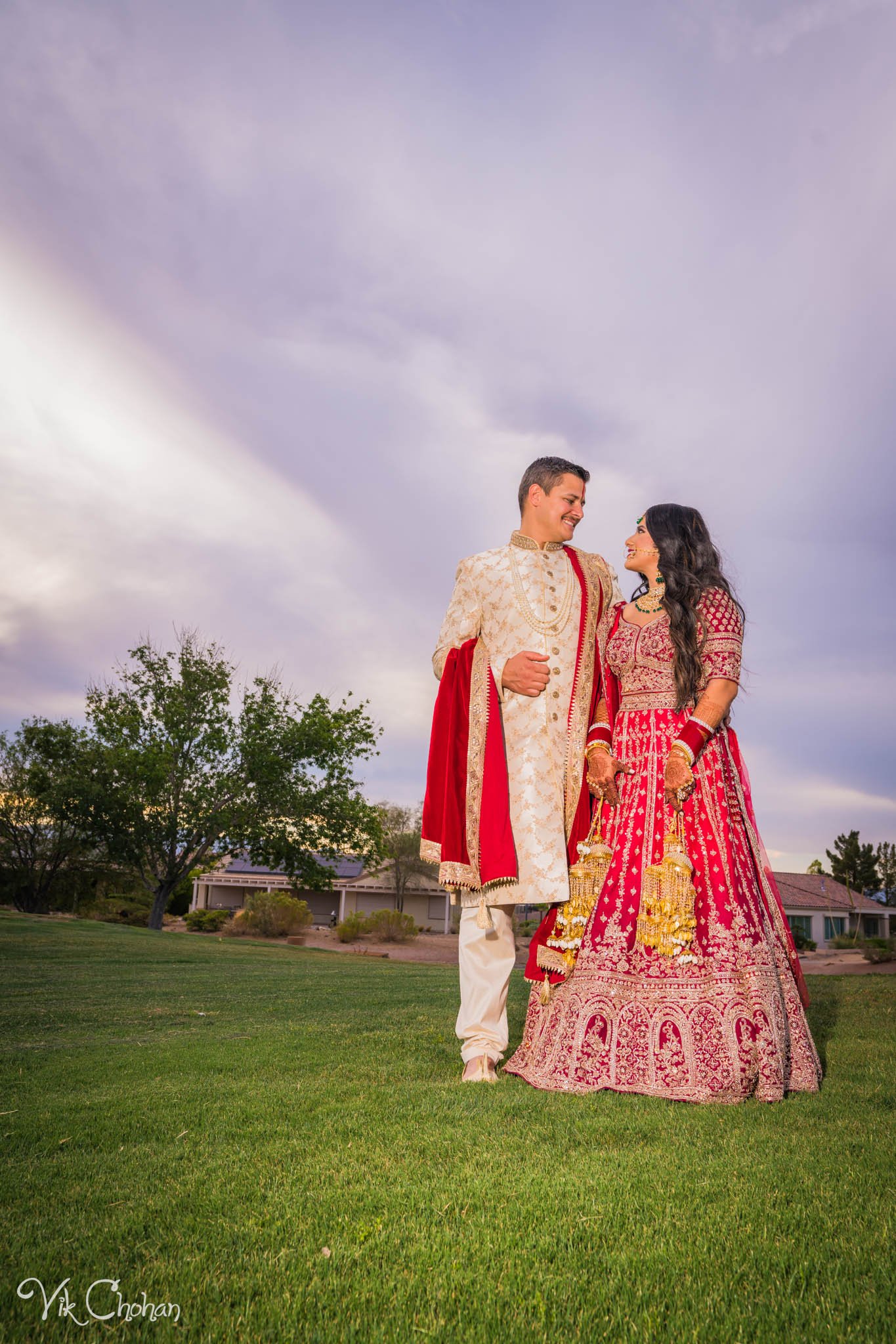2022-06-09-Annie-&-Steven-Las-Vegas-Indian-Wedding-Ceremony-Photography-Vik-Chohan-Photography-Photo-Booth-Social-Media-VCP-235.jpg
