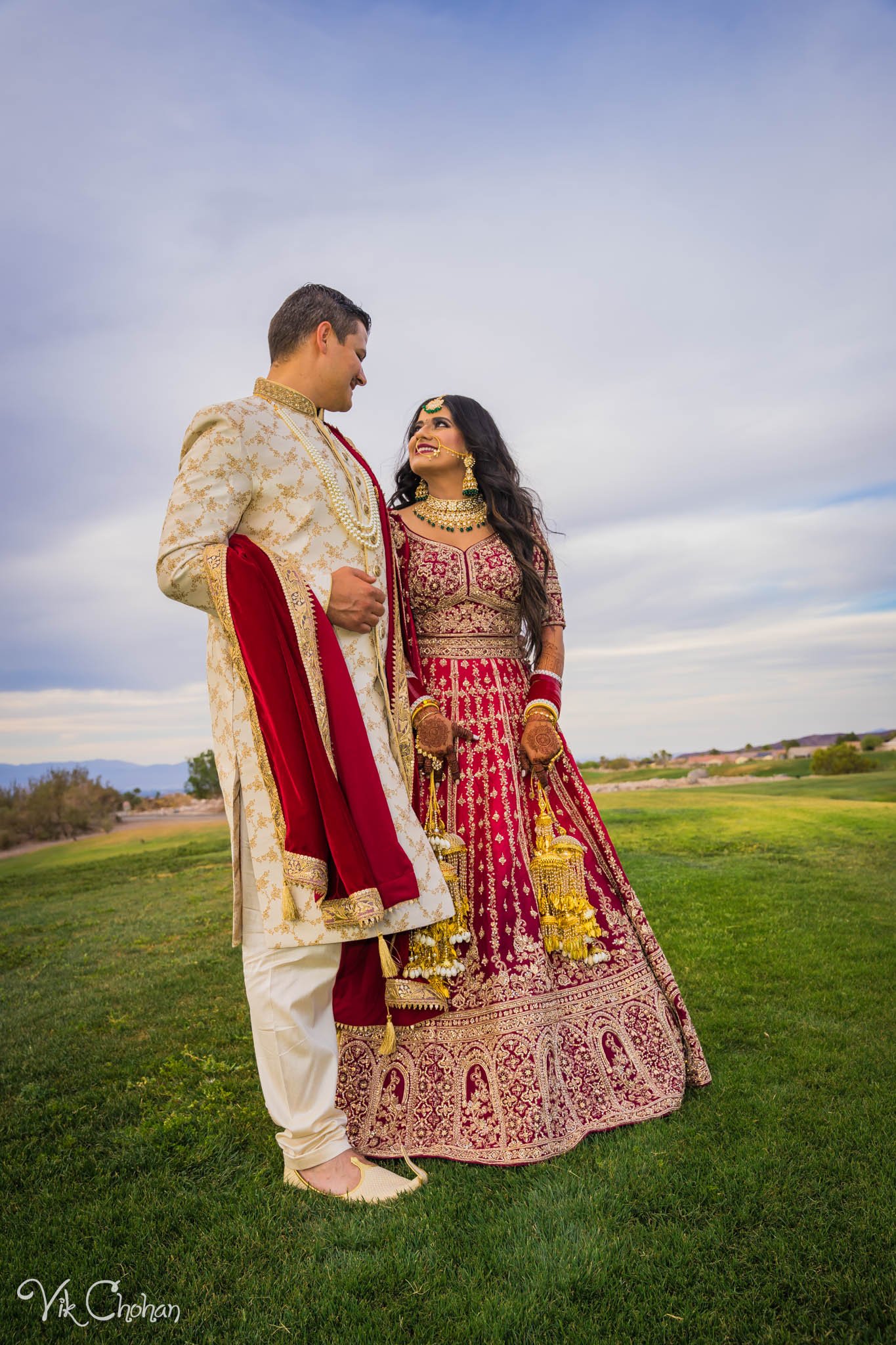 2022-06-09-Annie-&-Steven-Las-Vegas-Indian-Wedding-Ceremony-Photography-Vik-Chohan-Photography-Photo-Booth-Social-Media-VCP-236.jpg
