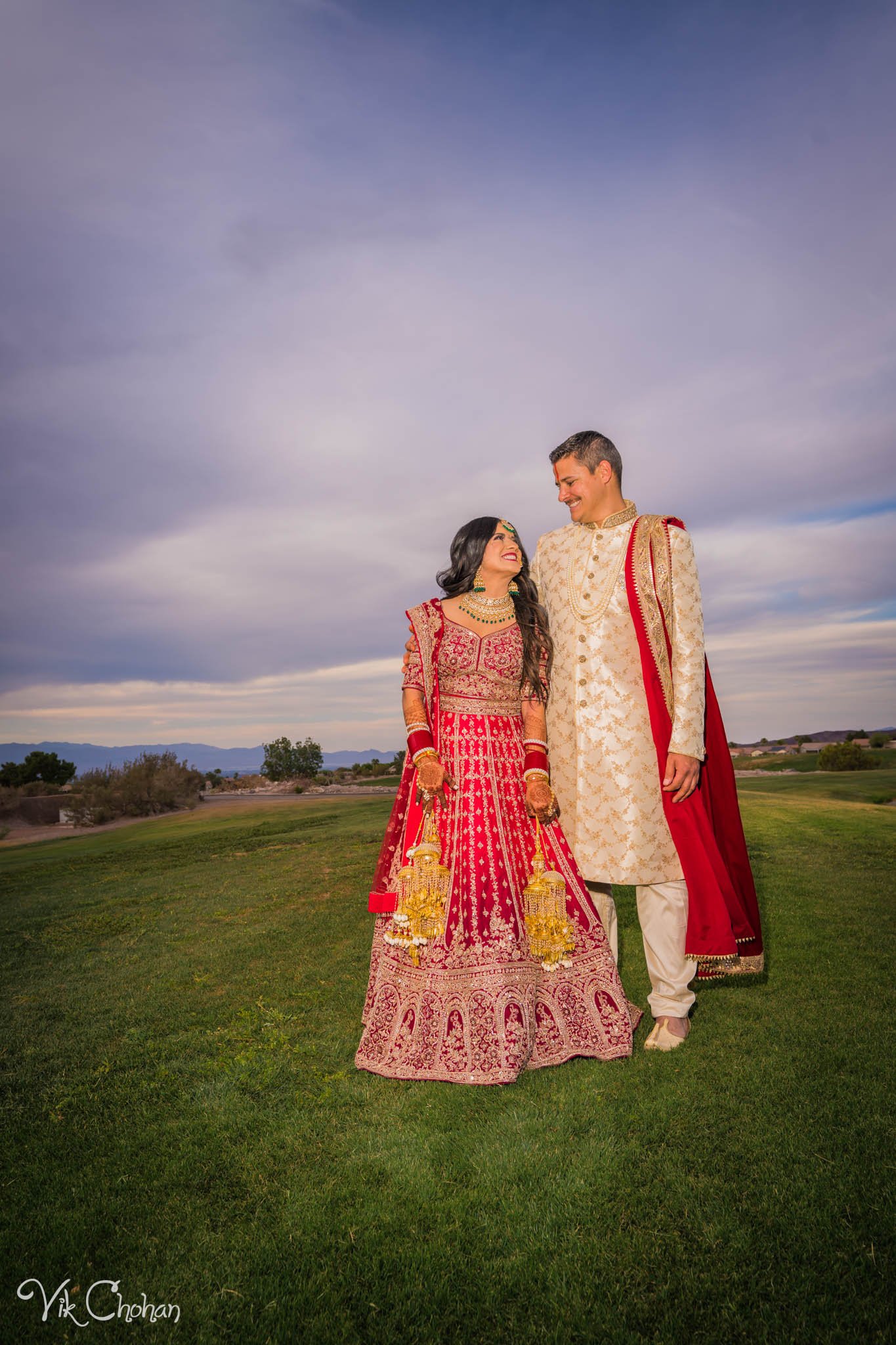 2022-06-09-Annie-&-Steven-Las-Vegas-Indian-Wedding-Ceremony-Photography-Vik-Chohan-Photography-Photo-Booth-Social-Media-VCP-242.jpg