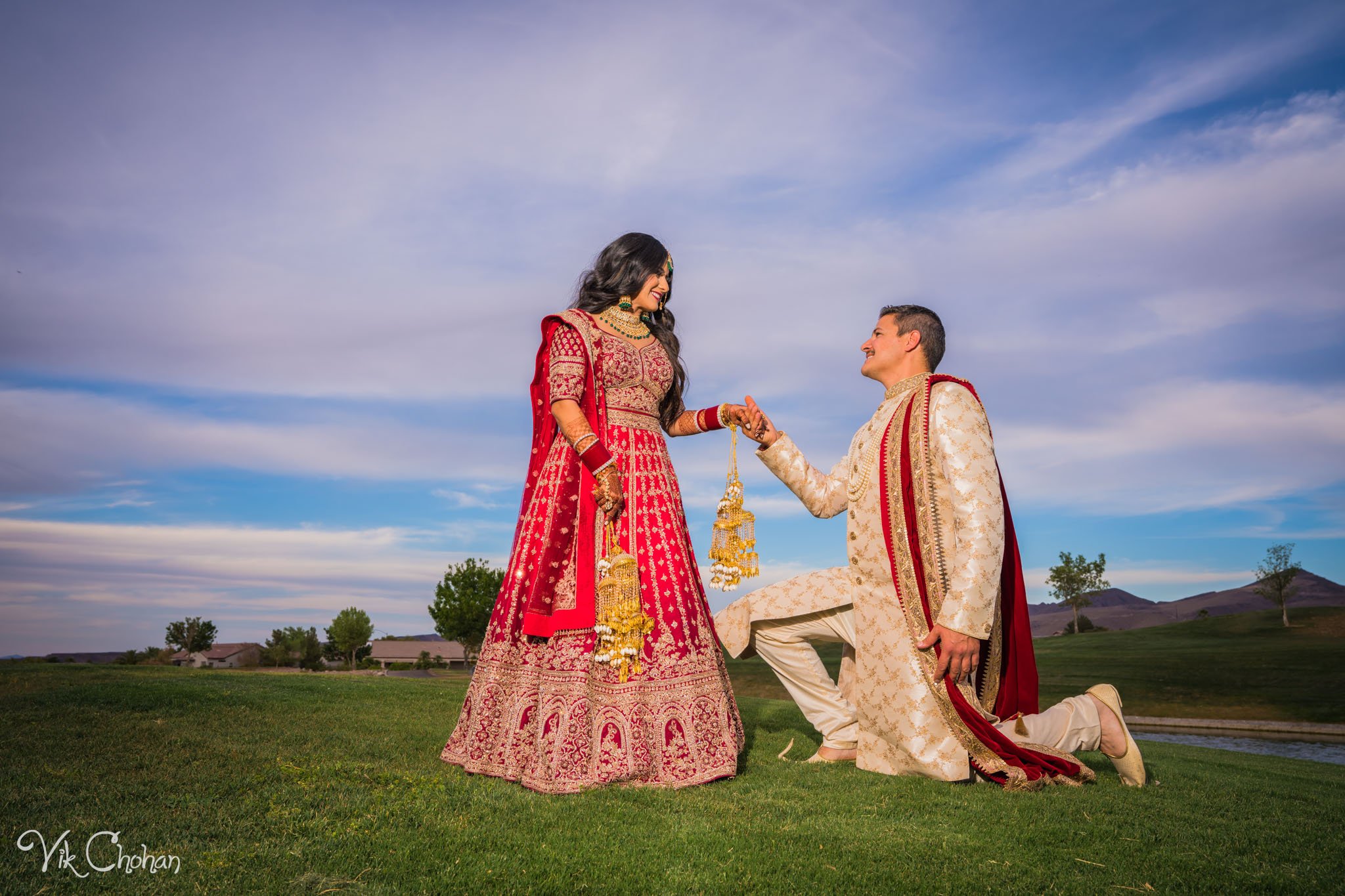 2022-06-09-Annie-&-Steven-Las-Vegas-Indian-Wedding-Ceremony-Photography-Vik-Chohan-Photography-Photo-Booth-Social-Media-VCP-244.jpg