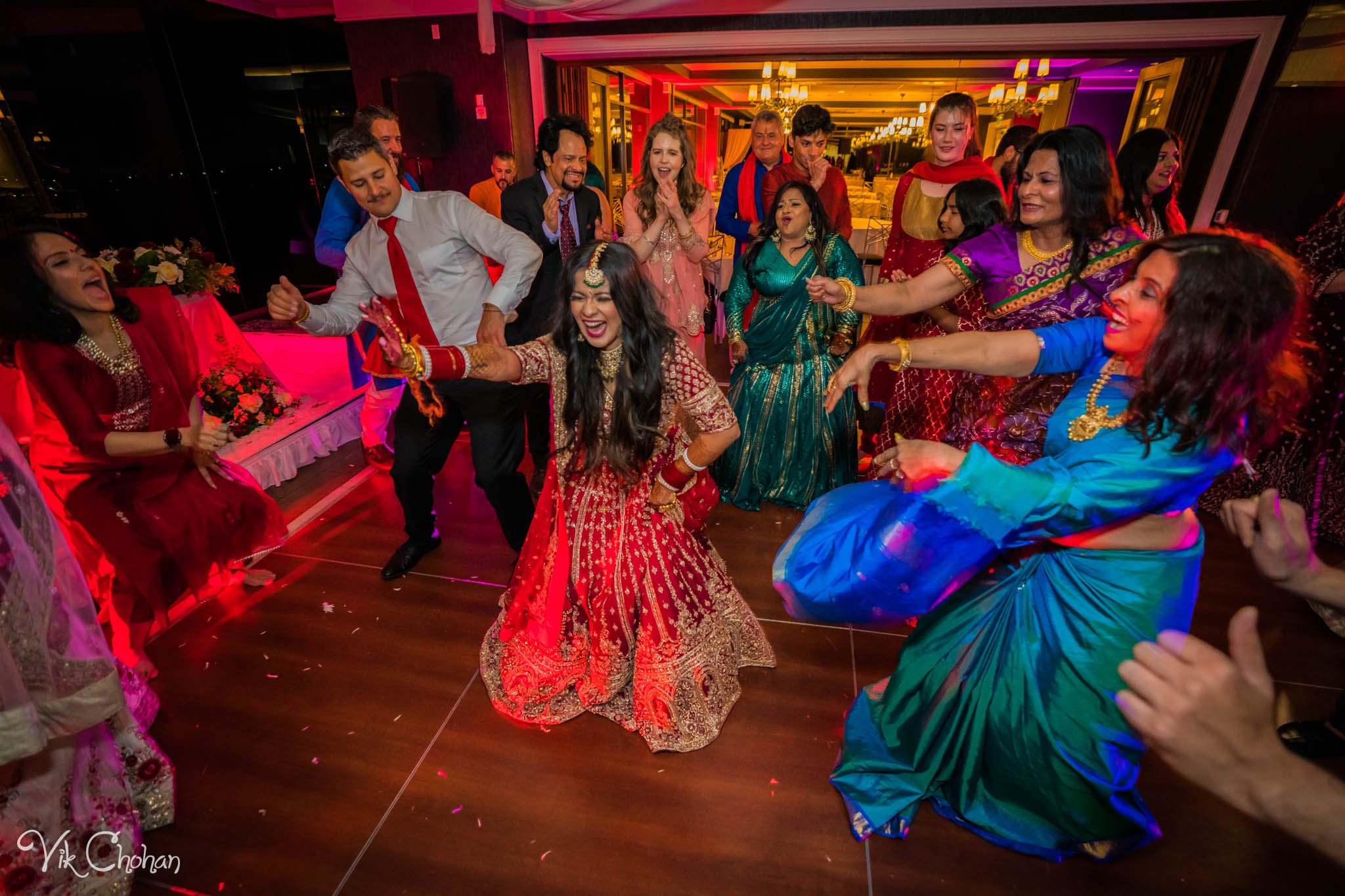2022-06-09-Annie-&-Steven-Las-Vegas-Indian-Wedding-Ceremony-Photography-Vik-Chohan-Photography-Photo-Booth-Social-Media-VCP-635.jpg