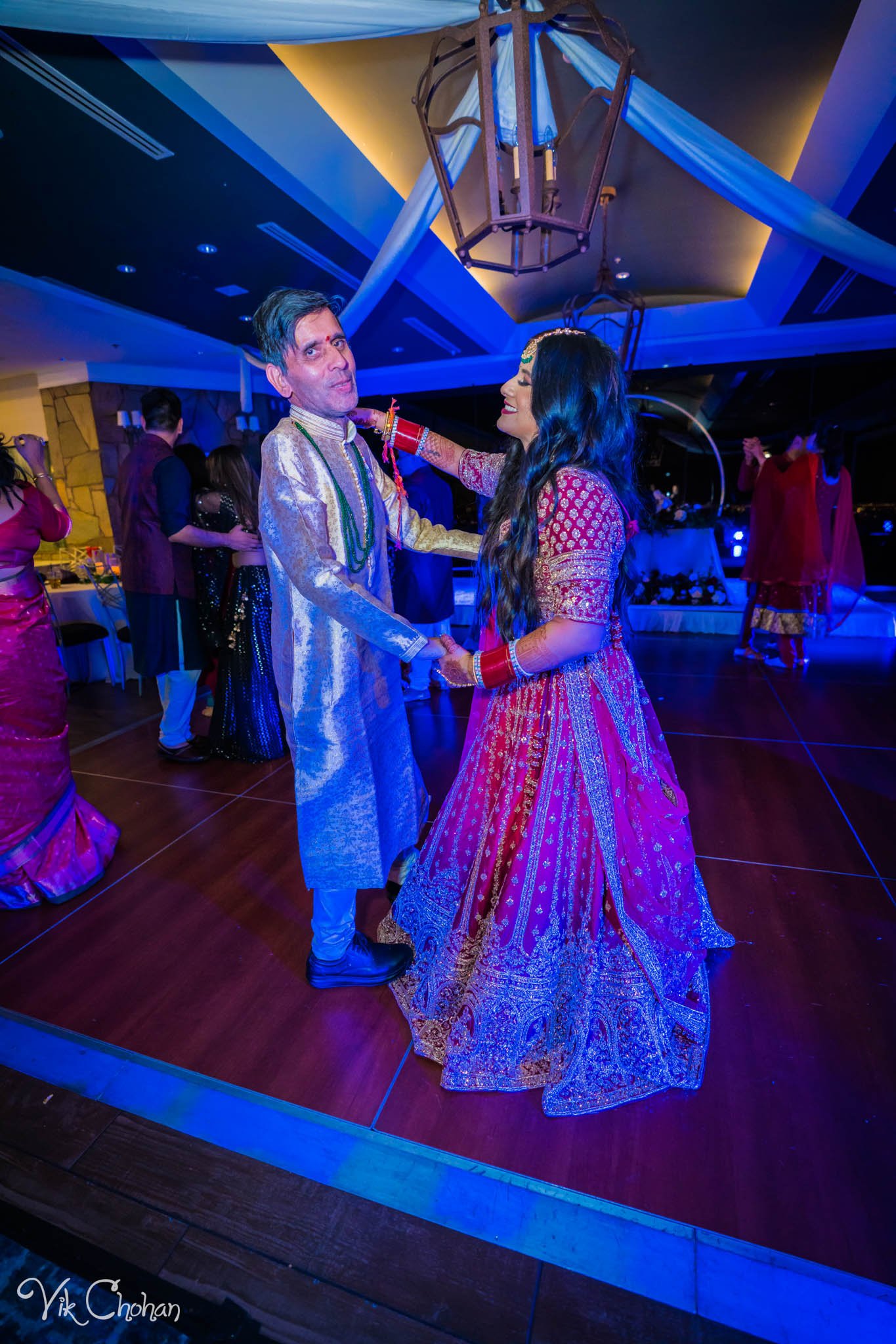 2022-06-09-Annie-&-Steven-Las-Vegas-Indian-Wedding-Ceremony-Photography-Vik-Chohan-Photography-Photo-Booth-Social-Media-VCP-672.jpg