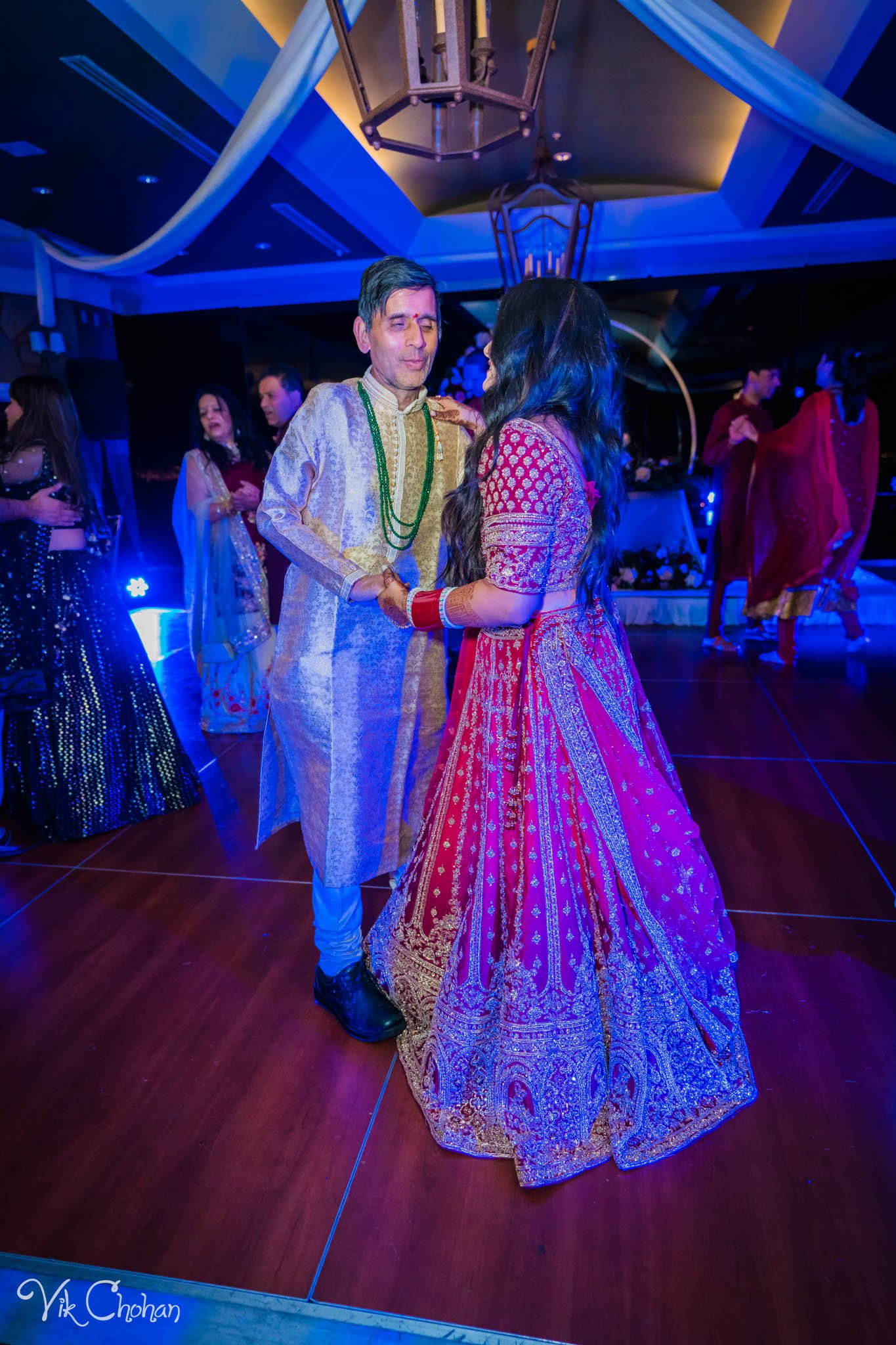 2022-06-09-Annie-&-Steven-Las-Vegas-Indian-Wedding-Ceremony-Photography-Vik-Chohan-Photography-Photo-Booth-Social-Media-VCP-673.jpg