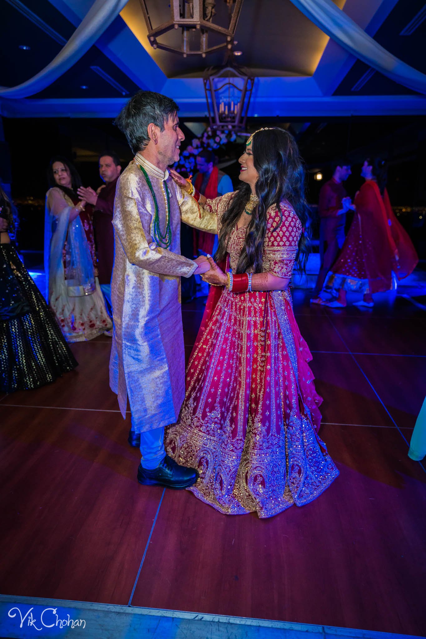 2022-06-09-Annie-&-Steven-Las-Vegas-Indian-Wedding-Ceremony-Photography-Vik-Chohan-Photography-Photo-Booth-Social-Media-VCP-674.jpg