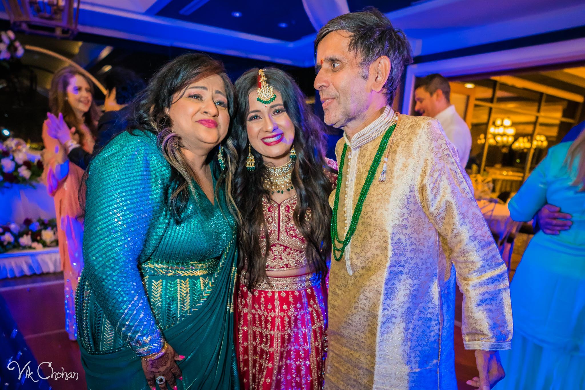 2022-06-09-Annie-&-Steven-Las-Vegas-Indian-Wedding-Ceremony-Photography-Vik-Chohan-Photography-Photo-Booth-Social-Media-VCP-683.jpg