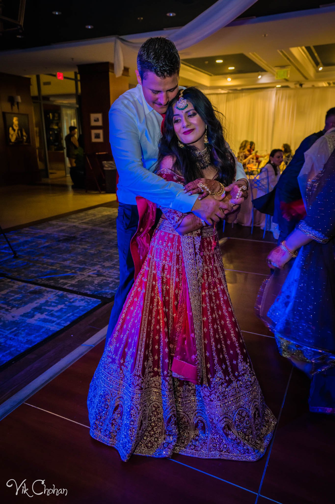 2022-06-09-Annie-&-Steven-Las-Vegas-Indian-Wedding-Ceremony-Photography-Vik-Chohan-Photography-Photo-Booth-Social-Media-VCP-692.jpg