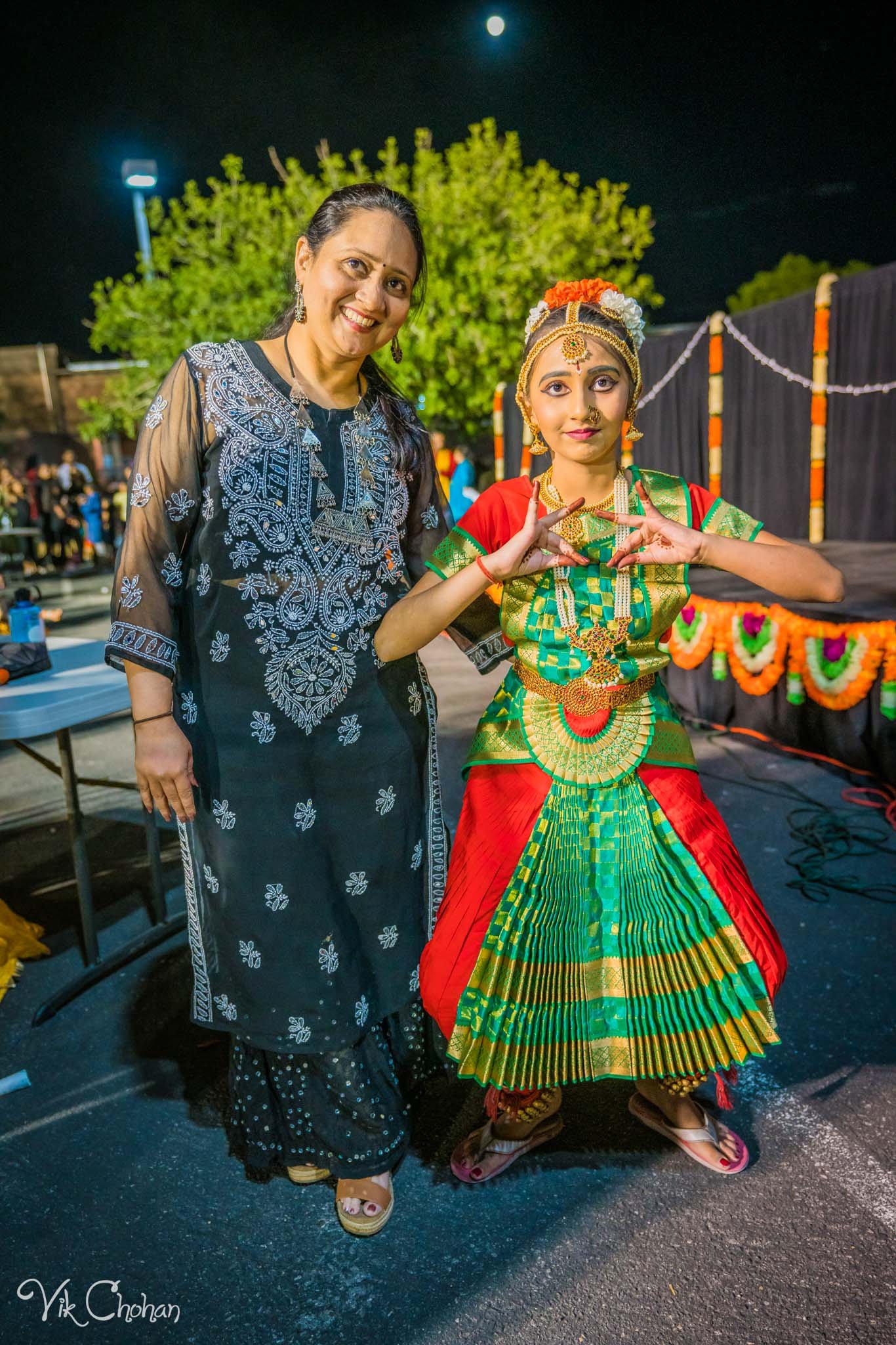 2022-10-09-Dusshera-Mela-at-Hindu-and-Jain-Temple-of-Las-Vegas-Vik-Chohan-Photography-Photo-Booth-Social-Media-VCP-403.jpg