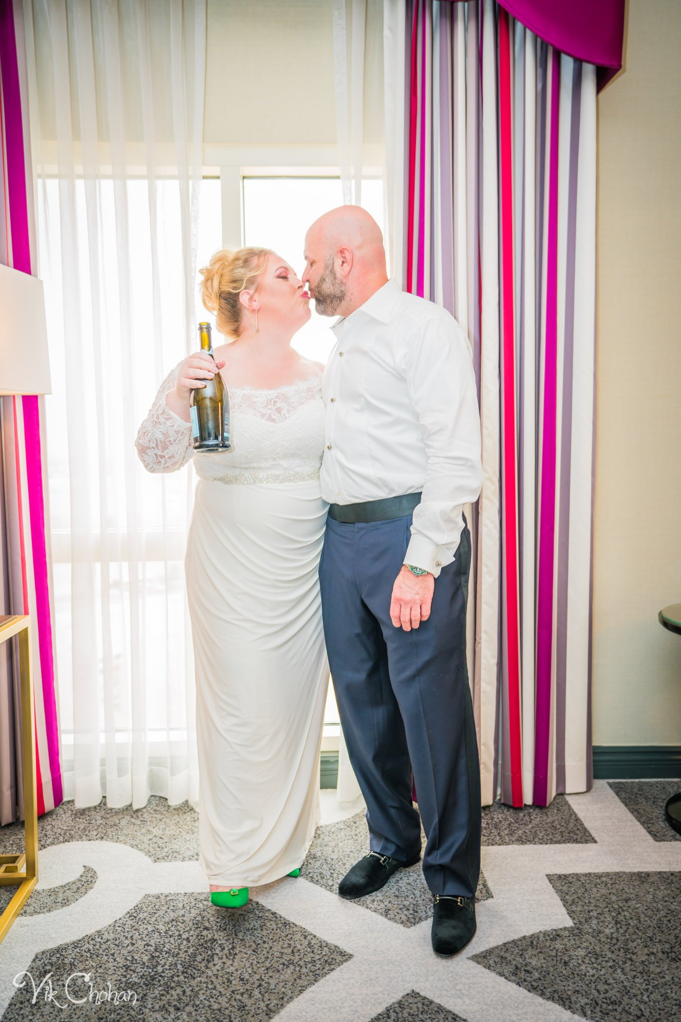 2022-10-15-Kate-and-David-Las-Vegas-Wedding-Celebration-Vik-Chohan-Photography-Photo-Booth-Social-Media-VCP-007.jpg