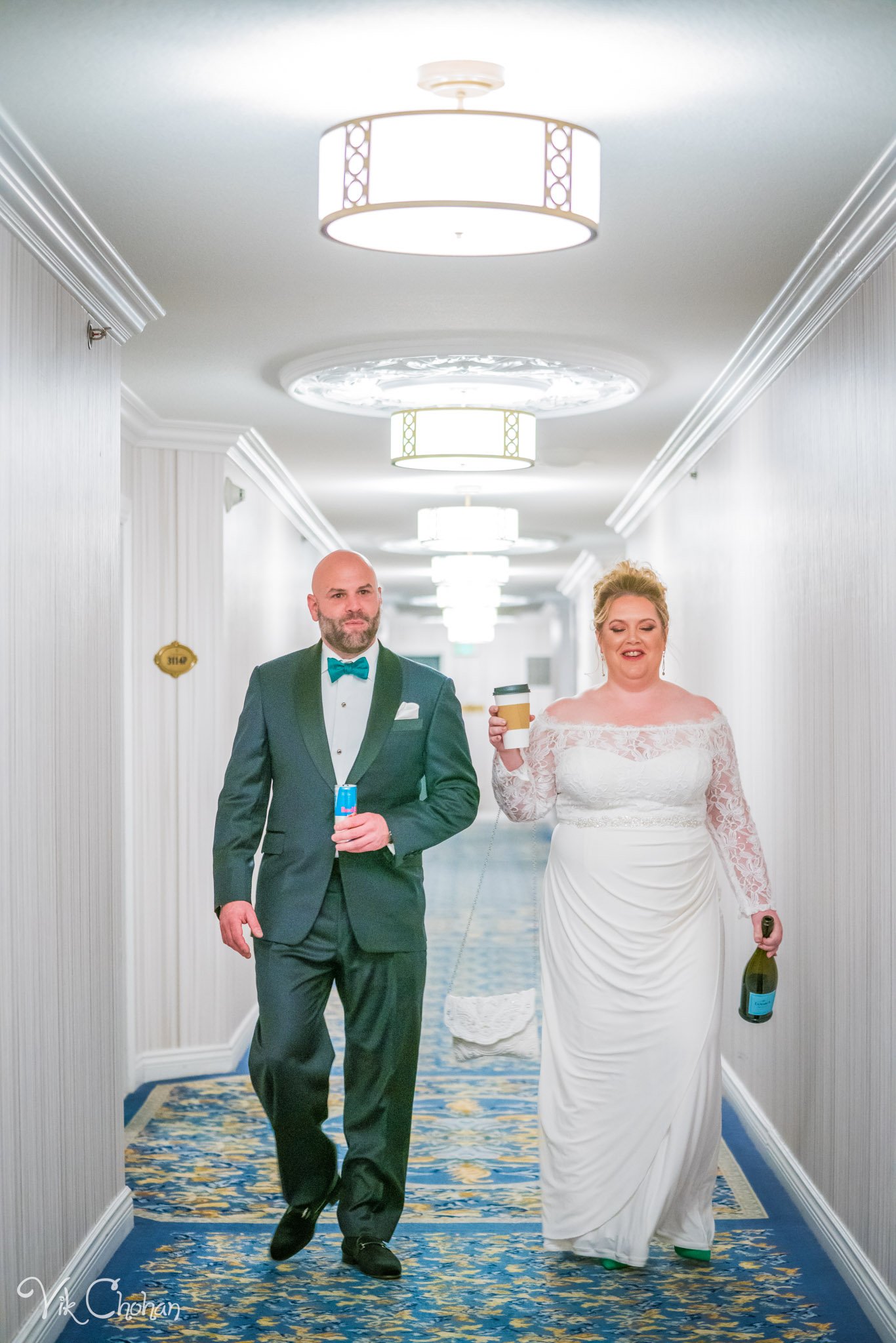 2022-10-15-Kate-and-David-Las-Vegas-Wedding-Celebration-Vik-Chohan-Photography-Photo-Booth-Social-Media-VCP-045.jpg