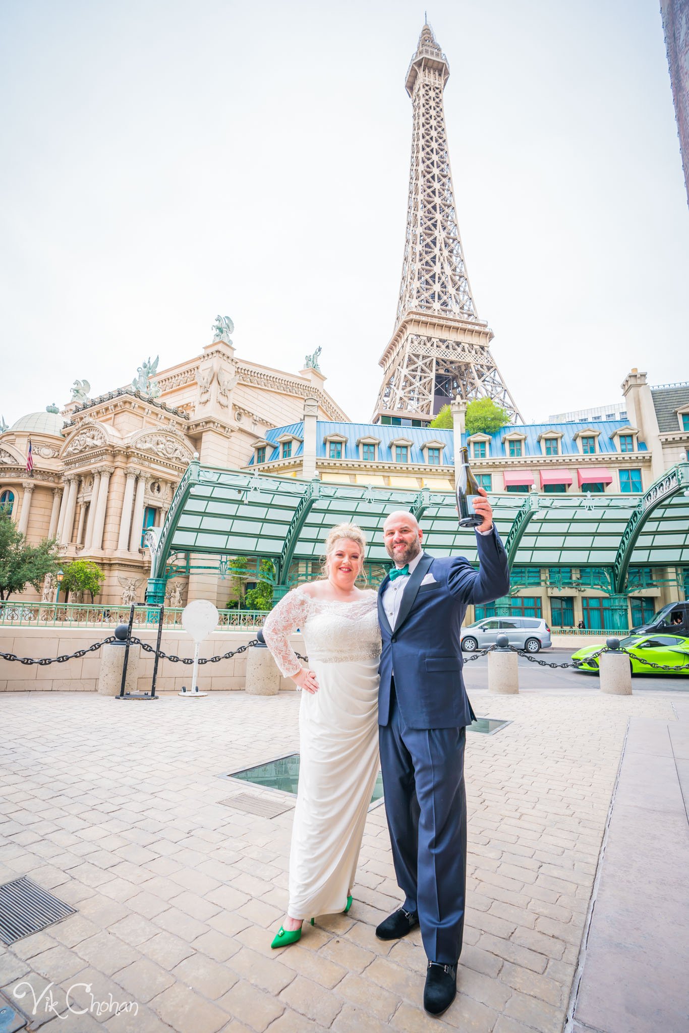 2022-10-15-Kate-and-David-Las-Vegas-Wedding-Celebration-Vik-Chohan-Photography-Photo-Booth-Social-Media-VCP-065.jpg