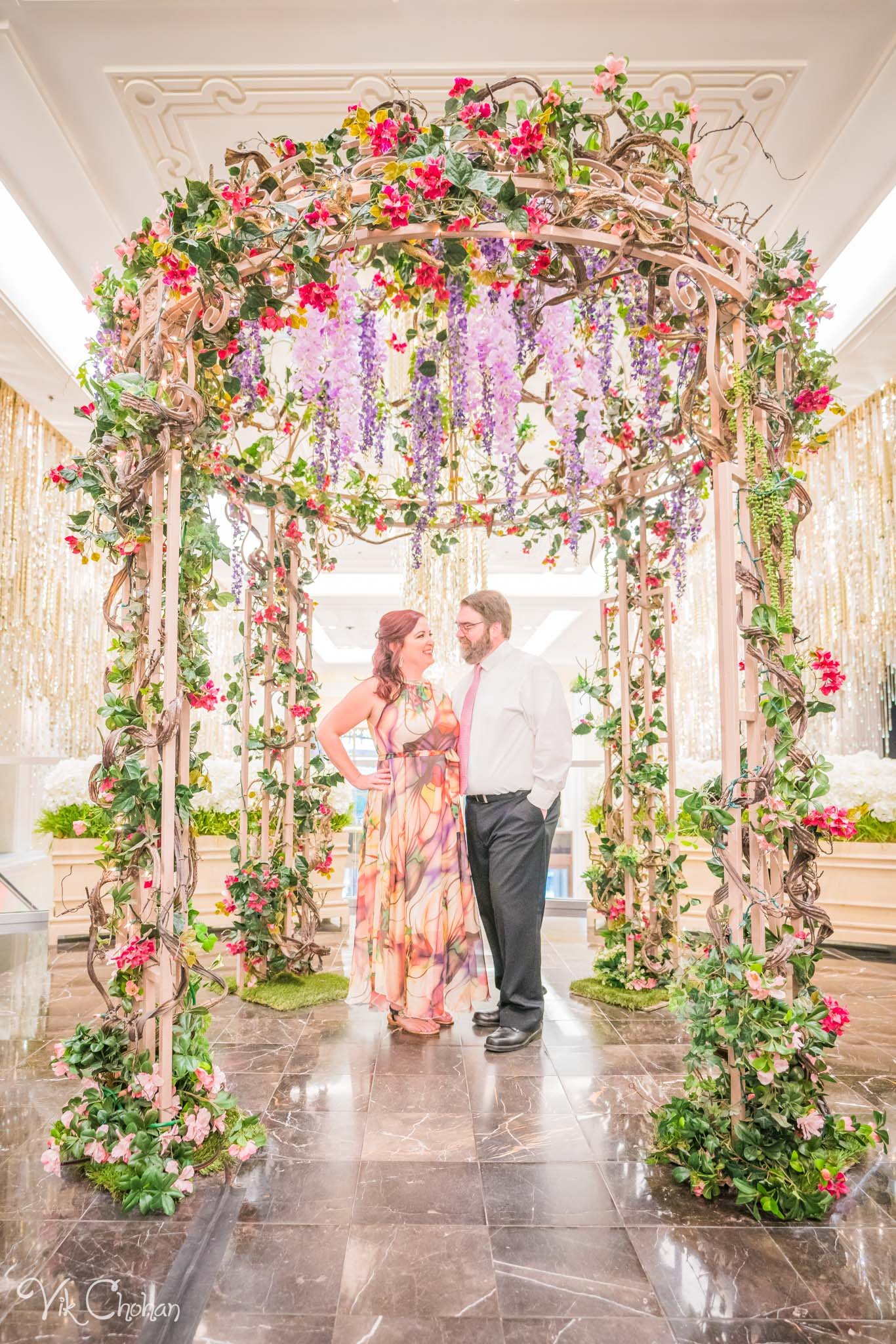 2022-10-21-Kelly-and-Matt-10th-Anniversary-Celebration-In-Las-Vegas-Vik-Chohan-Photography-Photo-Booth-Social-Media-VCP-036.jpg