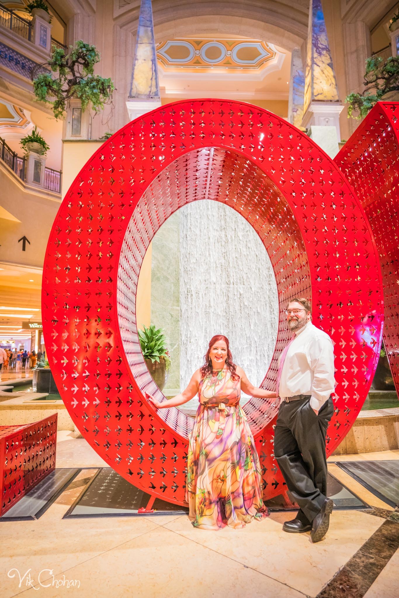 2022-10-21-Kelly-and-Matt-10th-Anniversary-Celebration-In-Las-Vegas-Vik-Chohan-Photography-Photo-Booth-Social-Media-VCP-059.jpg