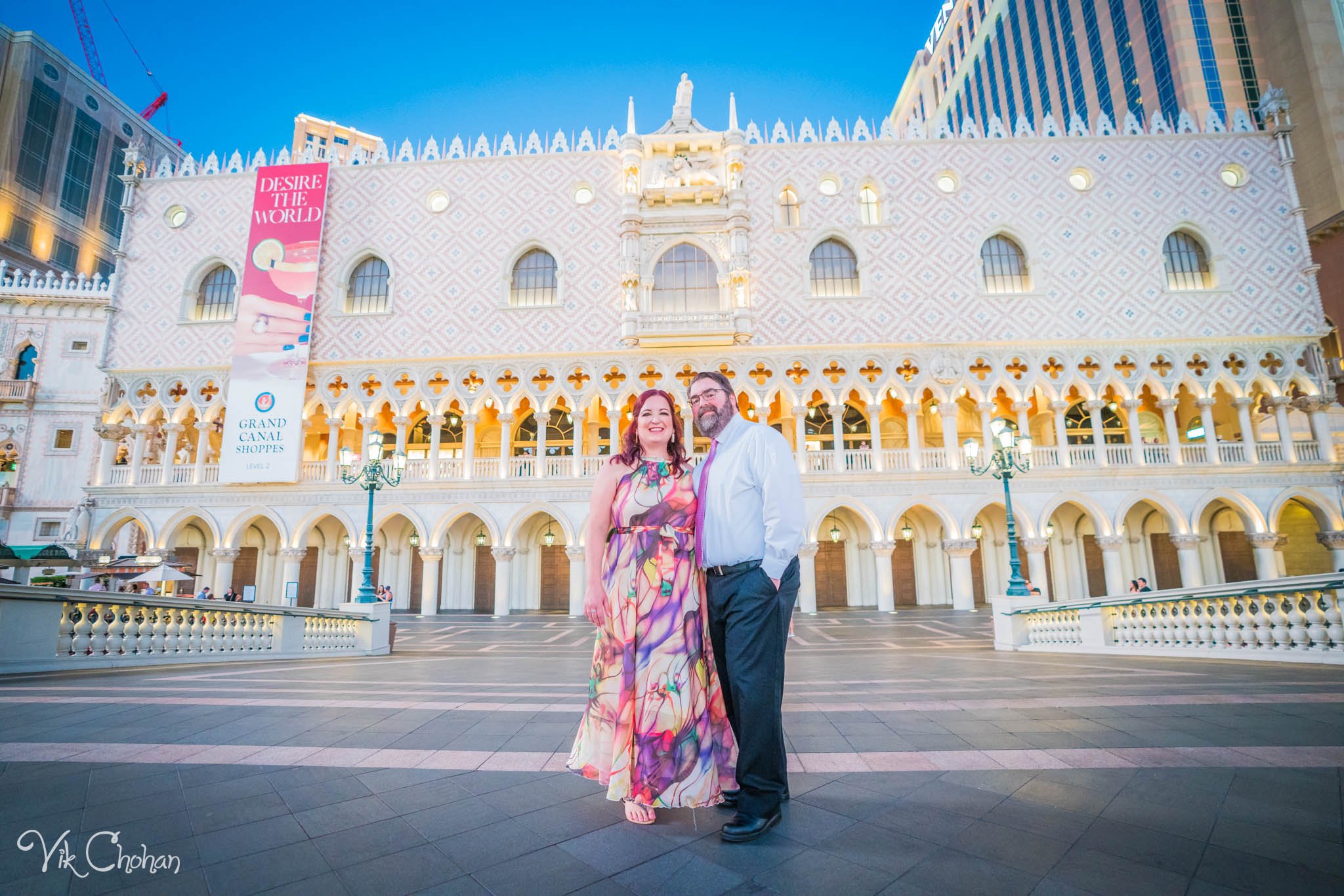 2022-10-21-Kelly-and-Matt-10th-Anniversary-Celebration-In-Las-Vegas-Vik-Chohan-Photography-Photo-Booth-Social-Media-VCP-103.jpg