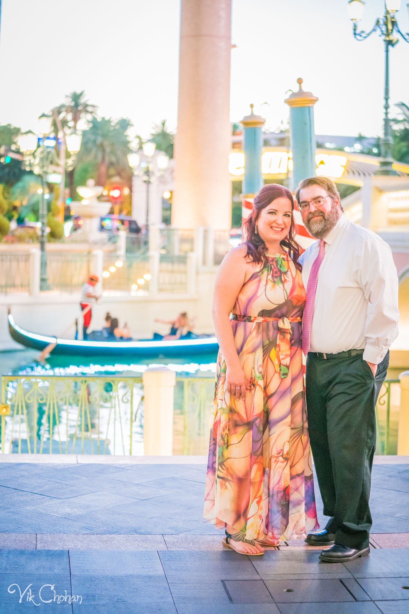 2022-10-21-Kelly-and-Matt-10th-Anniversary-Celebration-In-Las-Vegas-Vik-Chohan-Photography-Photo-Booth-Social-Media-VCP-119.jpg