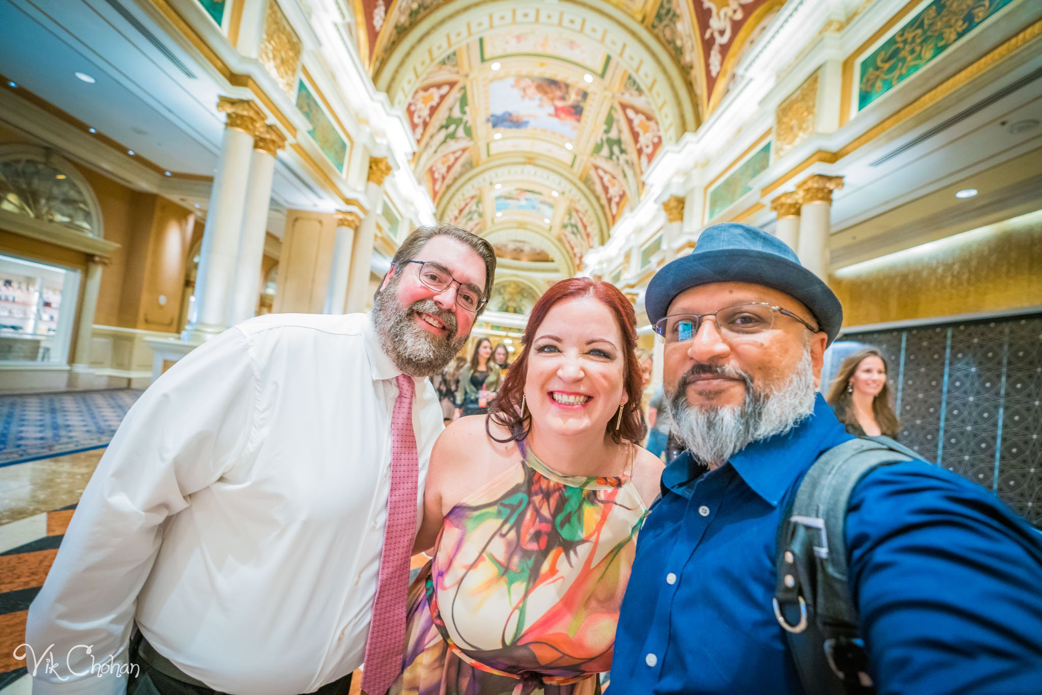 2022-10-21-Kelly-and-Matt-10th-Anniversary-Celebration-In-Las-Vegas-Vik-Chohan-Photography-Photo-Booth-Social-Media-VCP-141.jpg