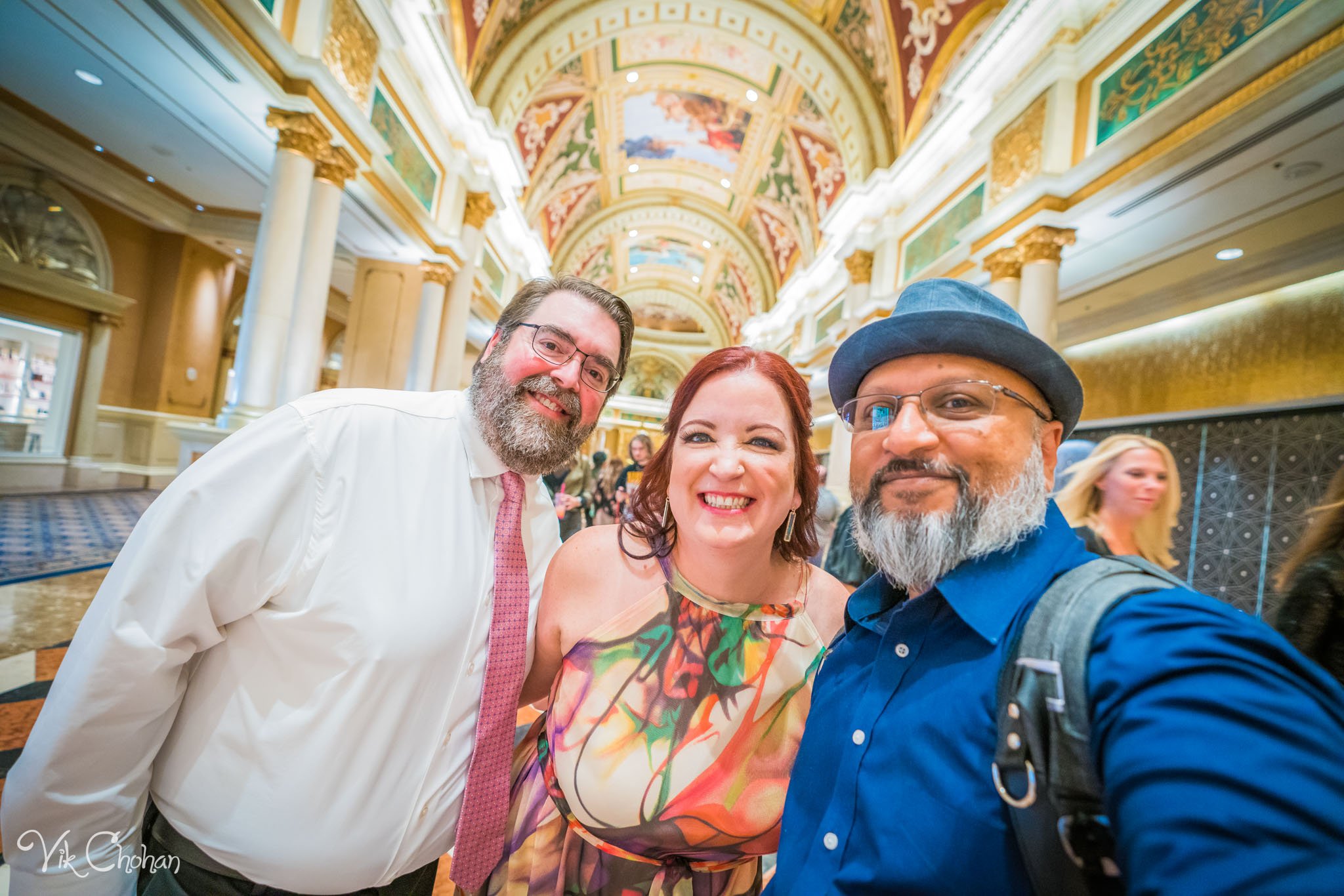 2022-10-21-Kelly-and-Matt-10th-Anniversary-Celebration-In-Las-Vegas-Vik-Chohan-Photography-Photo-Booth-Social-Media-VCP-142.jpg