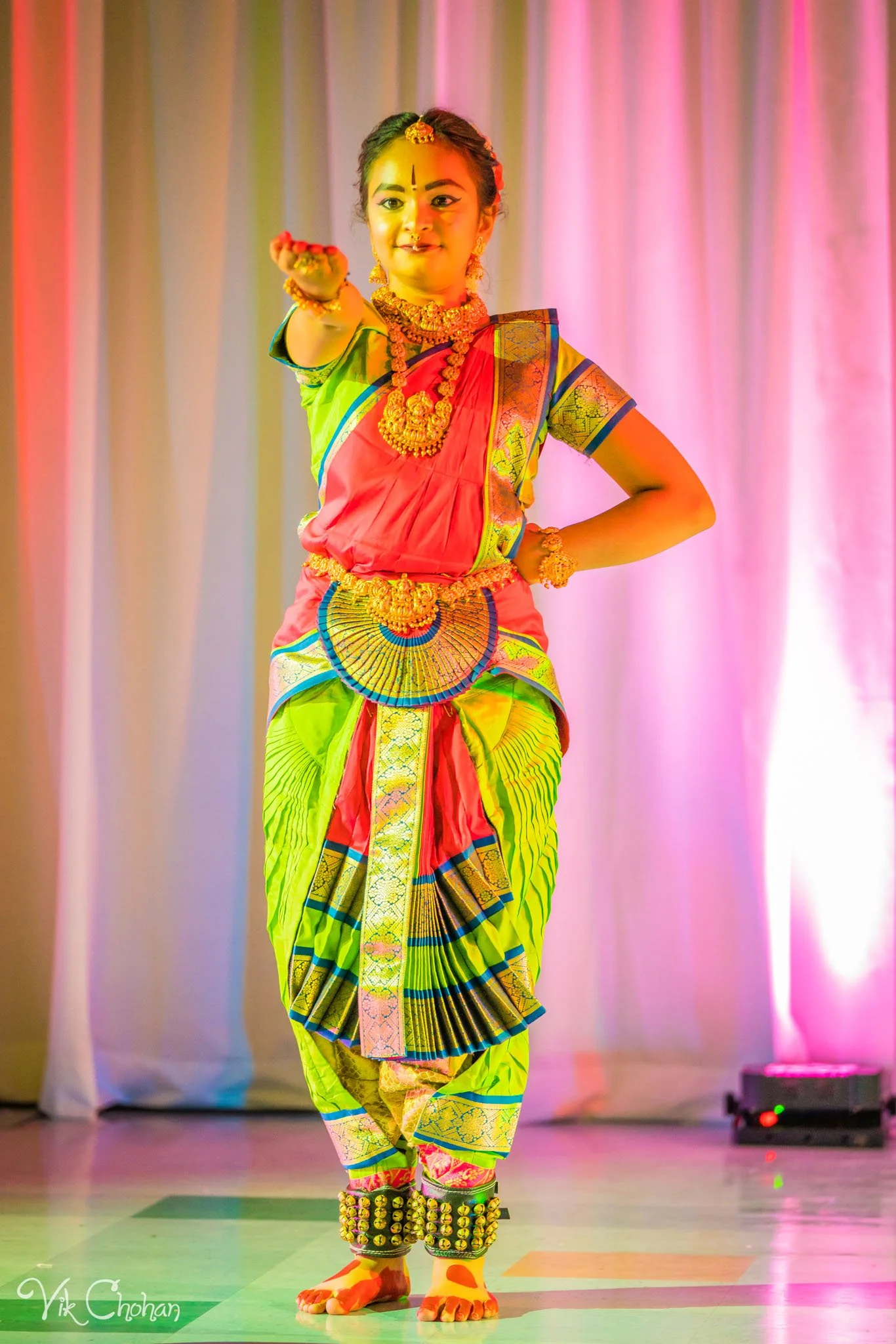 2022-11-05-Nritya-Academy-of-Indian-Dances-FOILV-Diwali-Dhamaka-Vik-Chohan-Photography-Photo-Booth-Social-Media-VCP-664.jpg