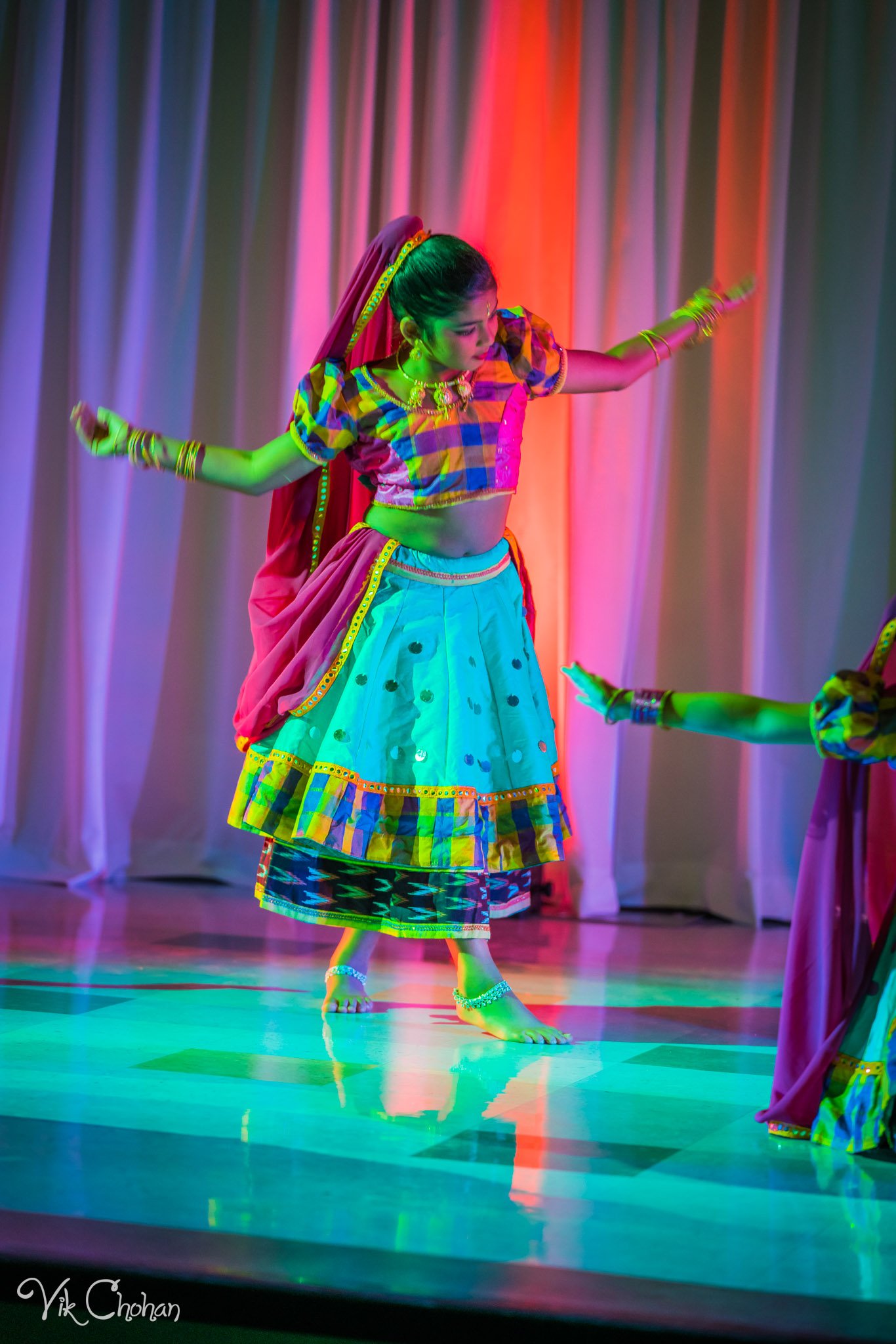 2022-11-05-Nritya-Academy-of-Indian-Dances-FOILV-Diwali-Dhamaka-Vik-Chohan-Photography-Photo-Booth-Social-Media-VCP-366.jpg