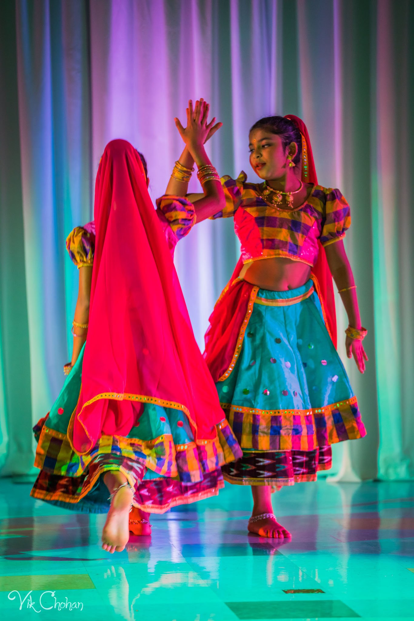 2022-11-05-Nritya-Academy-of-Indian-Dances-FOILV-Diwali-Dhamaka-Vik-Chohan-Photography-Photo-Booth-Social-Media-VCP-378.jpg