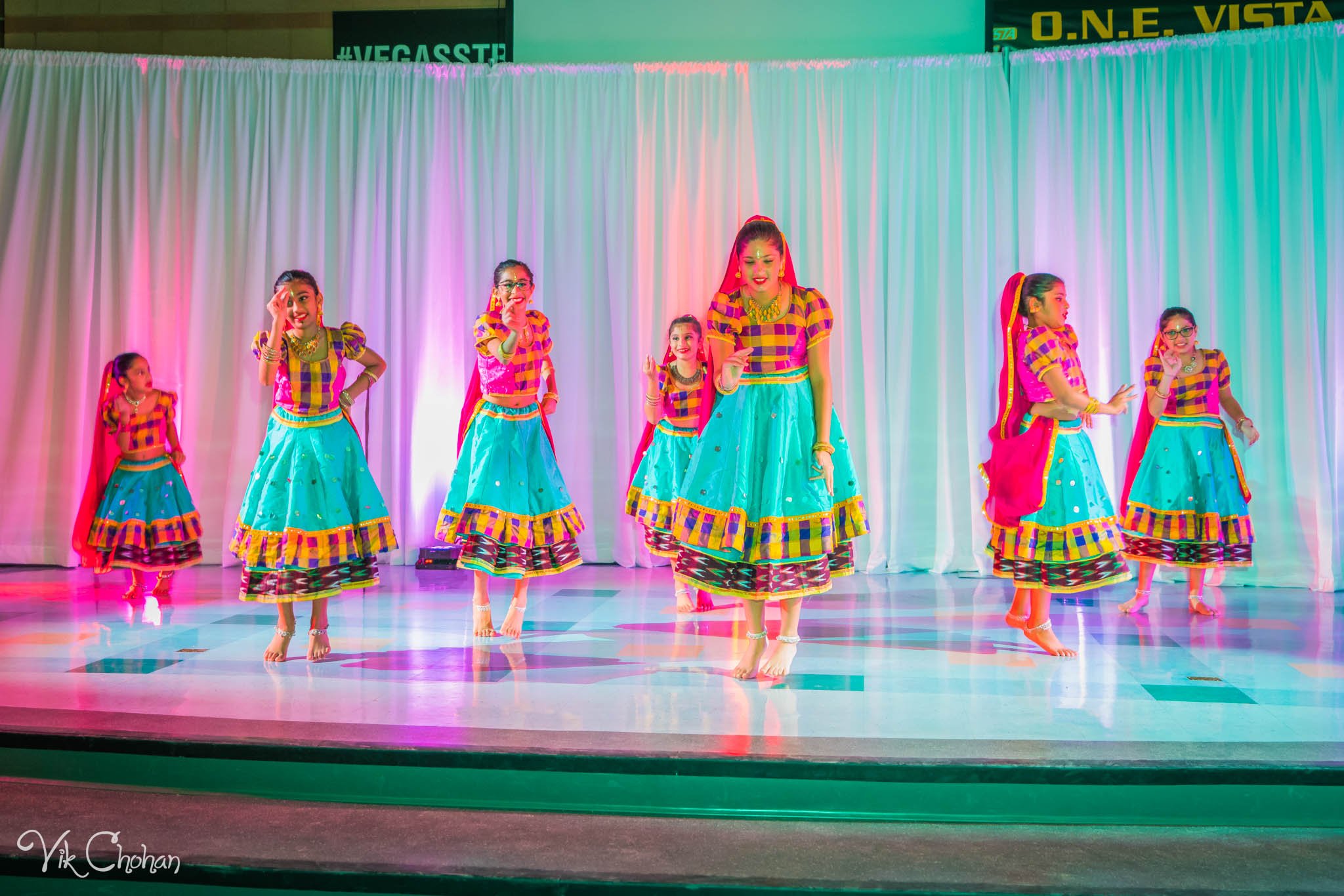2022-11-05-Nritya-Academy-of-Indian-Dances-FOILV-Diwali-Dhamaka-Vik-Chohan-Photography-Photo-Booth-Social-Media-VCP-389.jpg