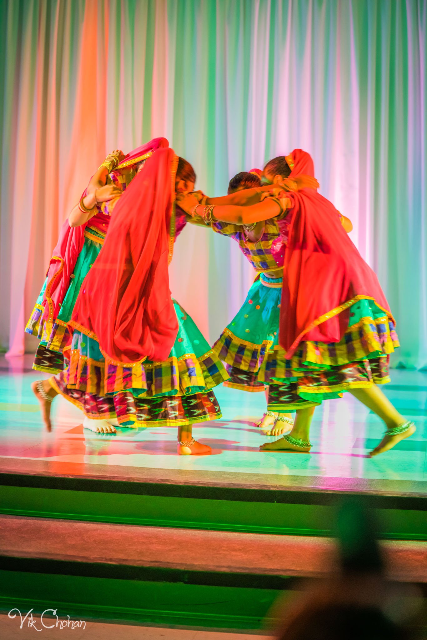 2022-11-05-Nritya-Academy-of-Indian-Dances-FOILV-Diwali-Dhamaka-Vik-Chohan-Photography-Photo-Booth-Social-Media-VCP-399.jpg