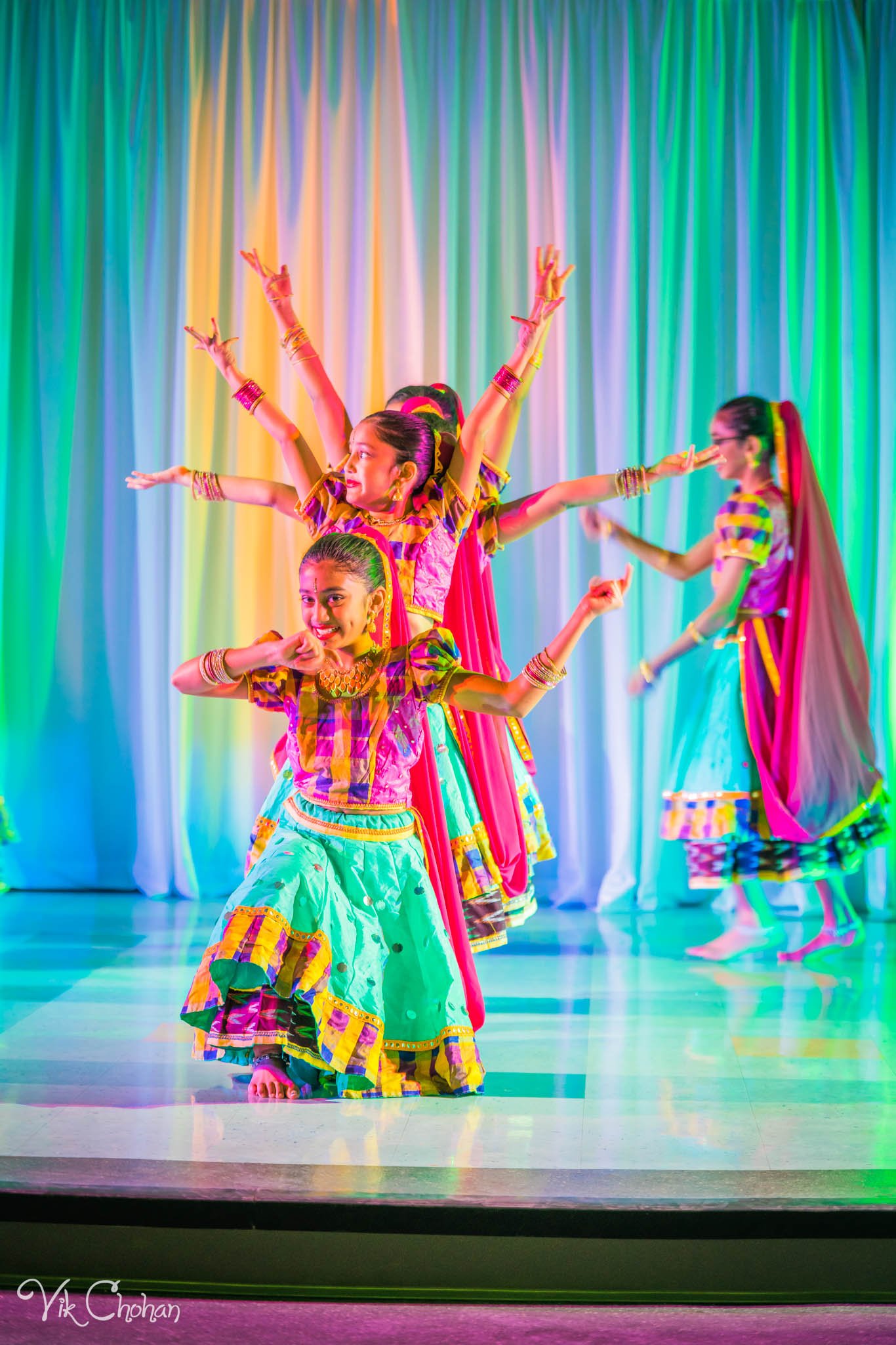 2022-11-05-Nritya-Academy-of-Indian-Dances-FOILV-Diwali-Dhamaka-Vik-Chohan-Photography-Photo-Booth-Social-Media-VCP-405.jpg