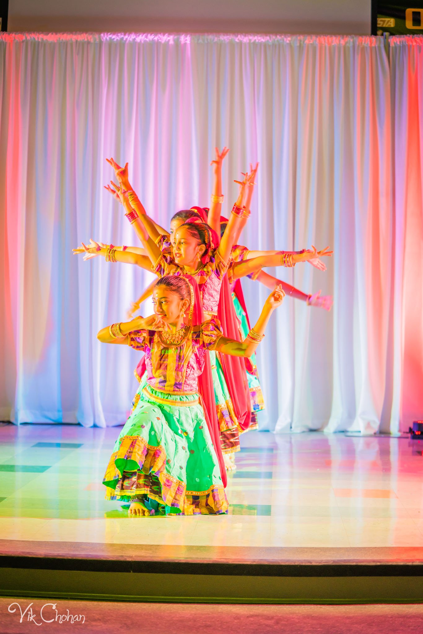 2022-11-05-Nritya-Academy-of-Indian-Dances-FOILV-Diwali-Dhamaka-Vik-Chohan-Photography-Photo-Booth-Social-Media-VCP-406.jpg