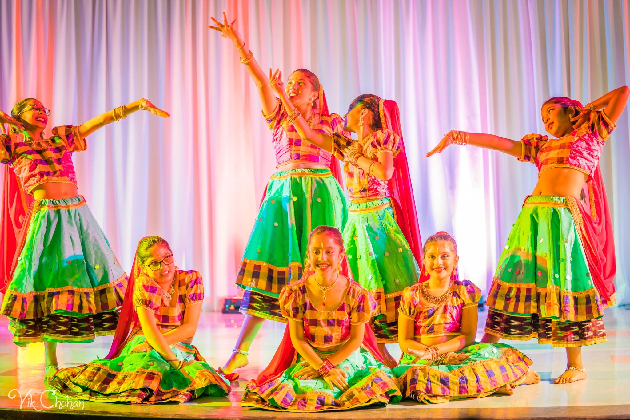 2022-11-05-Nritya-Academy-of-Indian-Dances-FOILV-Diwali-Dhamaka-Vik-Chohan-Photography-Photo-Booth-Social-Media-VCP-408.jpg