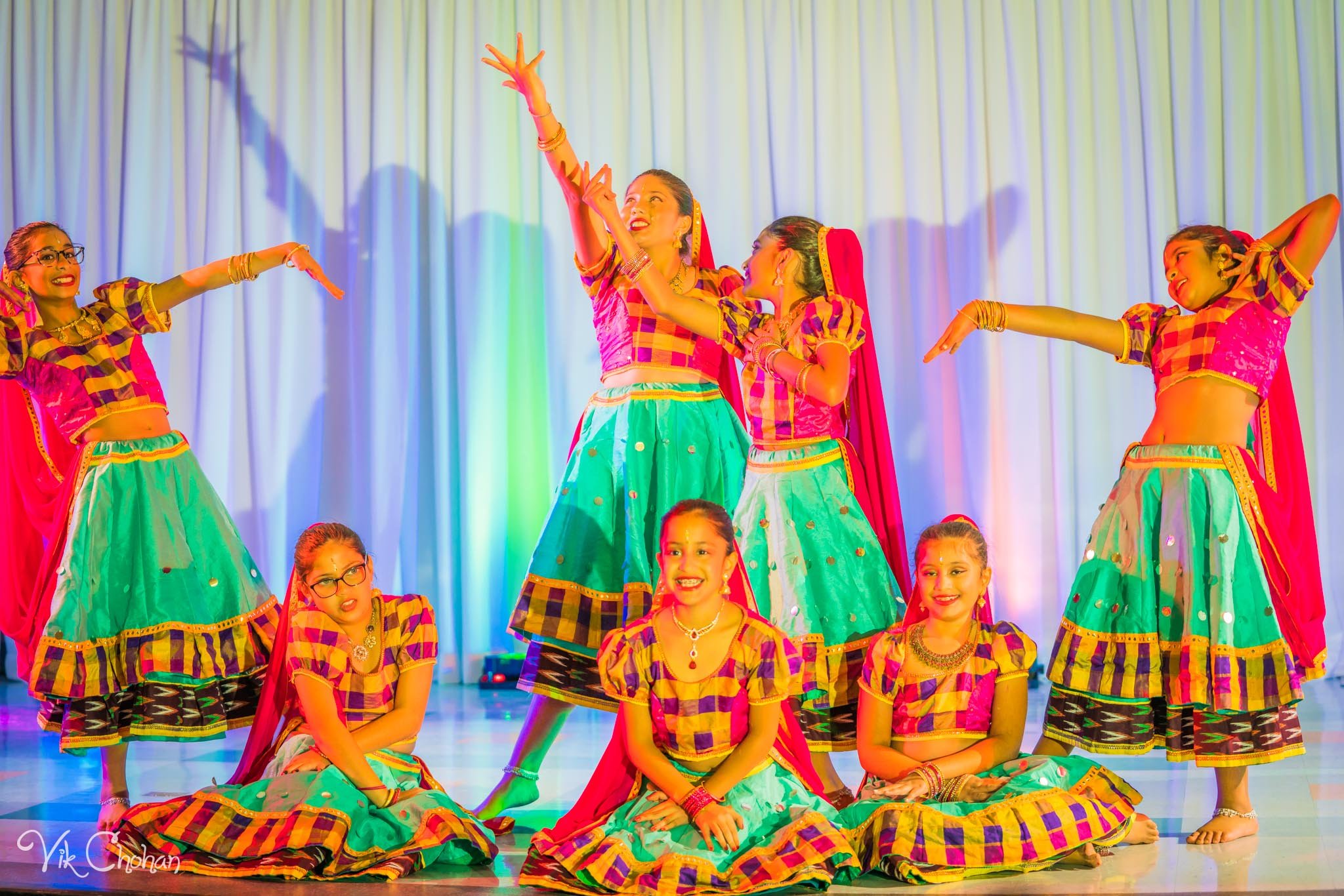 2022-11-05-Nritya-Academy-of-Indian-Dances-FOILV-Diwali-Dhamaka-Vik-Chohan-Photography-Photo-Booth-Social-Media-VCP-409.jpg