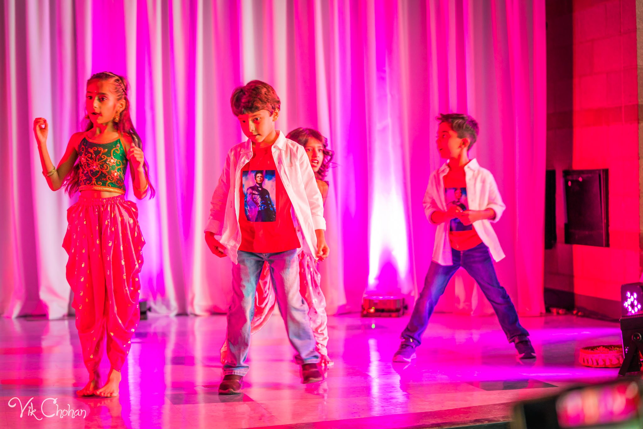 2022-11-05-Nritya-Academy-of-Indian-Dances-FOILV-Diwali-Dhamaka-Vik-Chohan-Photography-Photo-Booth-Social-Media-VCP-113.jpg