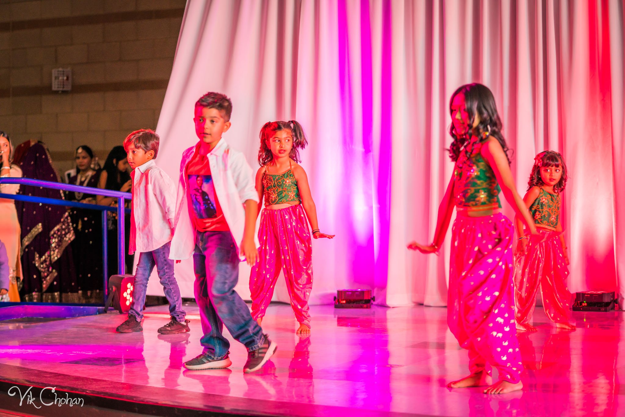 2022-11-05-Nritya-Academy-of-Indian-Dances-FOILV-Diwali-Dhamaka-Vik-Chohan-Photography-Photo-Booth-Social-Media-VCP-115.jpg