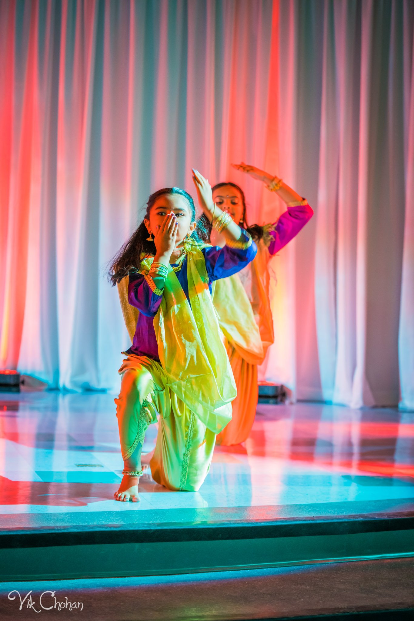 2022-11-05-Nritya-Academy-of-Indian-Dances-FOILV-Diwali-Dhamaka-Vik-Chohan-Photography-Photo-Booth-Social-Media-VCP-272.jpg