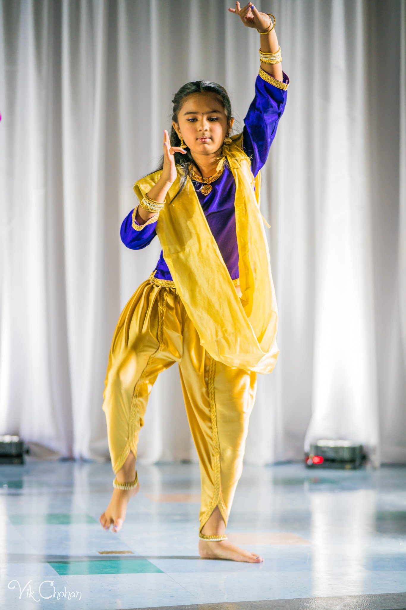 2022-11-05-Nritya-Academy-of-Indian-Dances-FOILV-Diwali-Dhamaka-Vik-Chohan-Photography-Photo-Booth-Social-Media-VCP-279.jpg