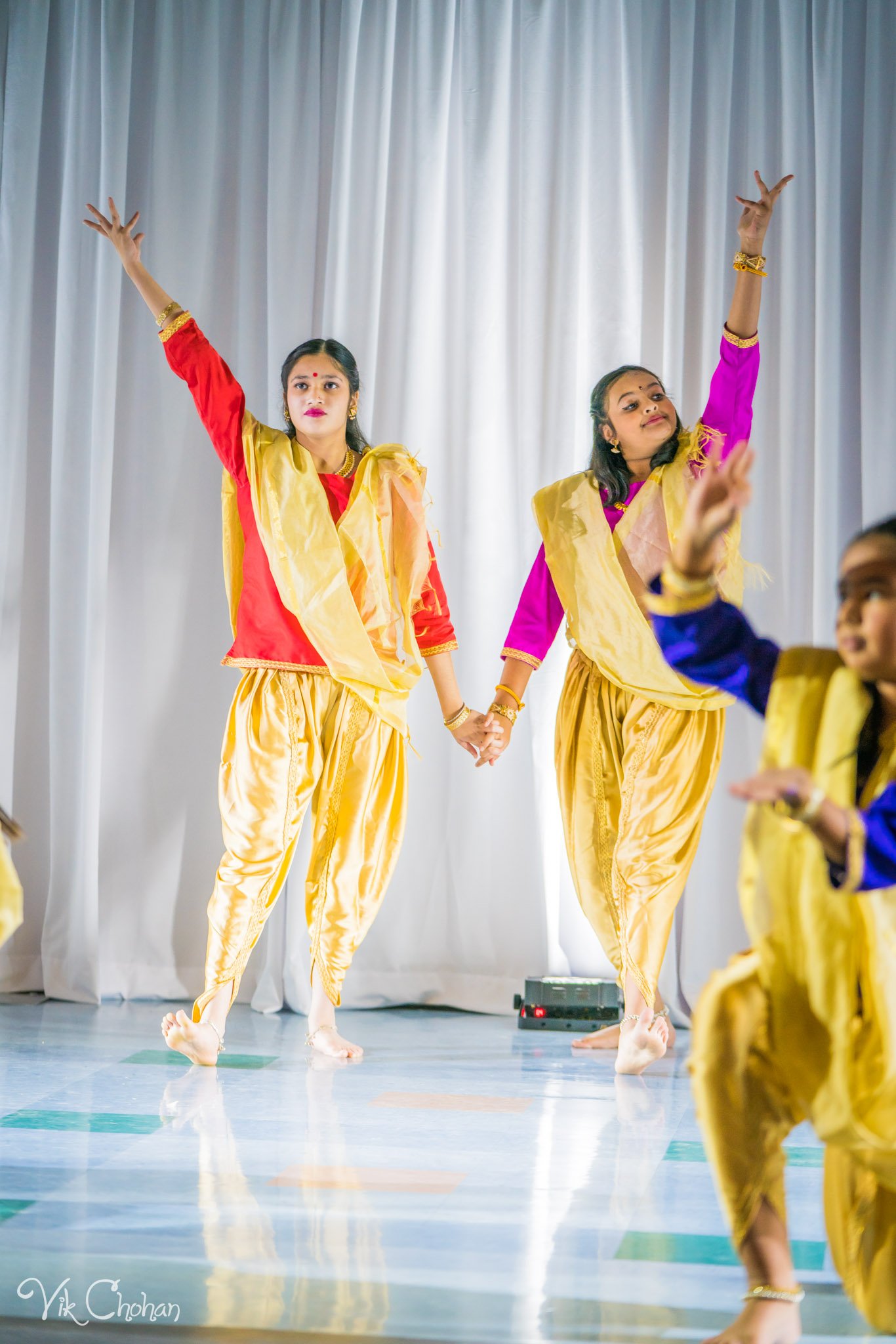 2022-11-05-Nritya-Academy-of-Indian-Dances-FOILV-Diwali-Dhamaka-Vik-Chohan-Photography-Photo-Booth-Social-Media-VCP-294.jpg