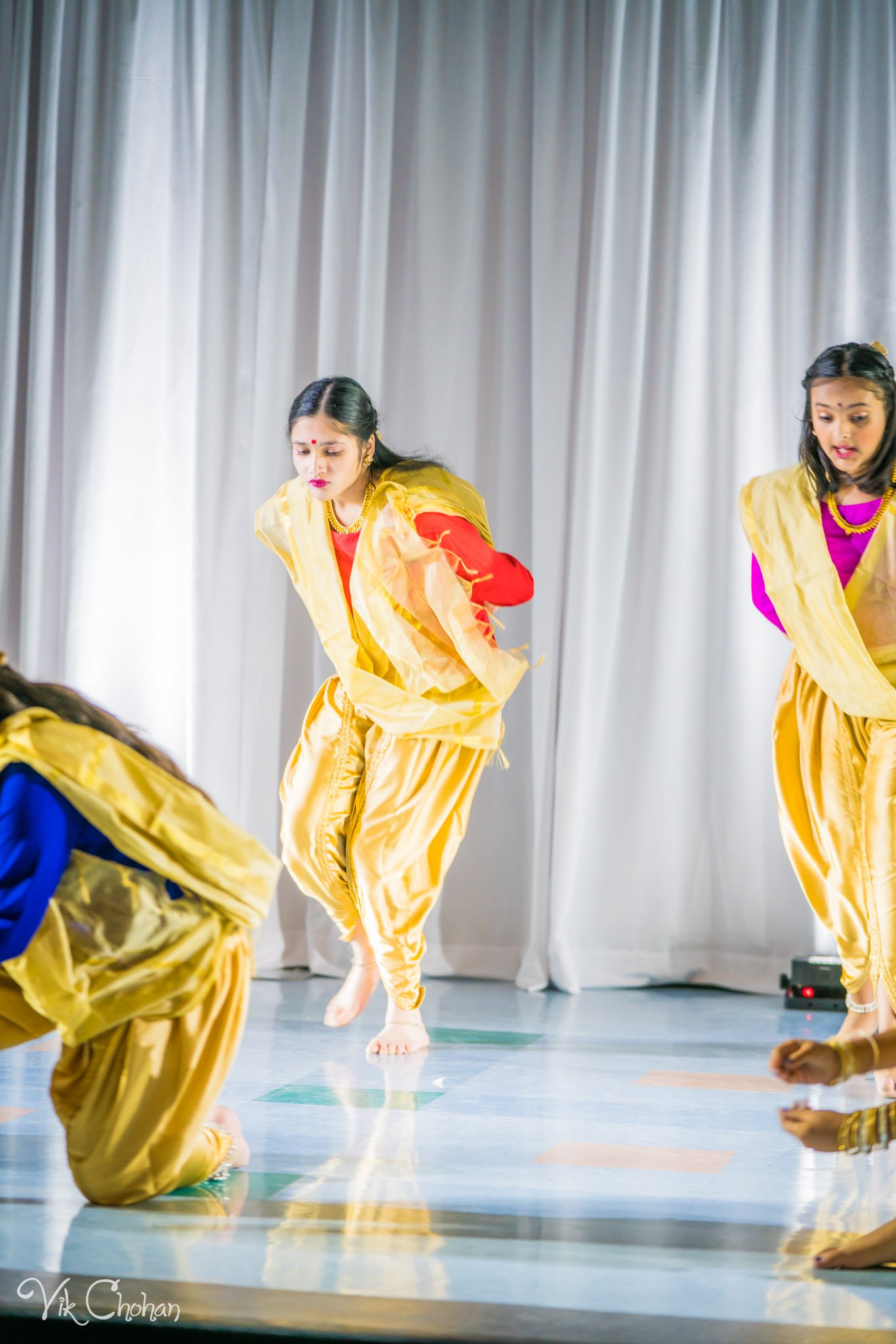 2022-11-05-Nritya-Academy-of-Indian-Dances-FOILV-Diwali-Dhamaka-Vik-Chohan-Photography-Photo-Booth-Social-Media-VCP-295.jpg