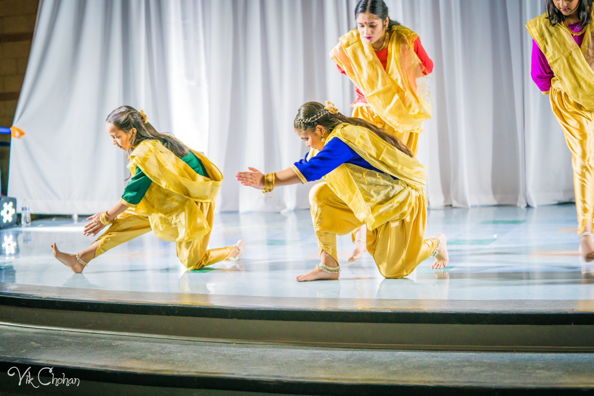 2022-11-05-Nritya-Academy-of-Indian-Dances-FOILV-Diwali-Dhamaka-Vik-Chohan-Photography-Photo-Booth-Social-Media-VCP-297.jpg