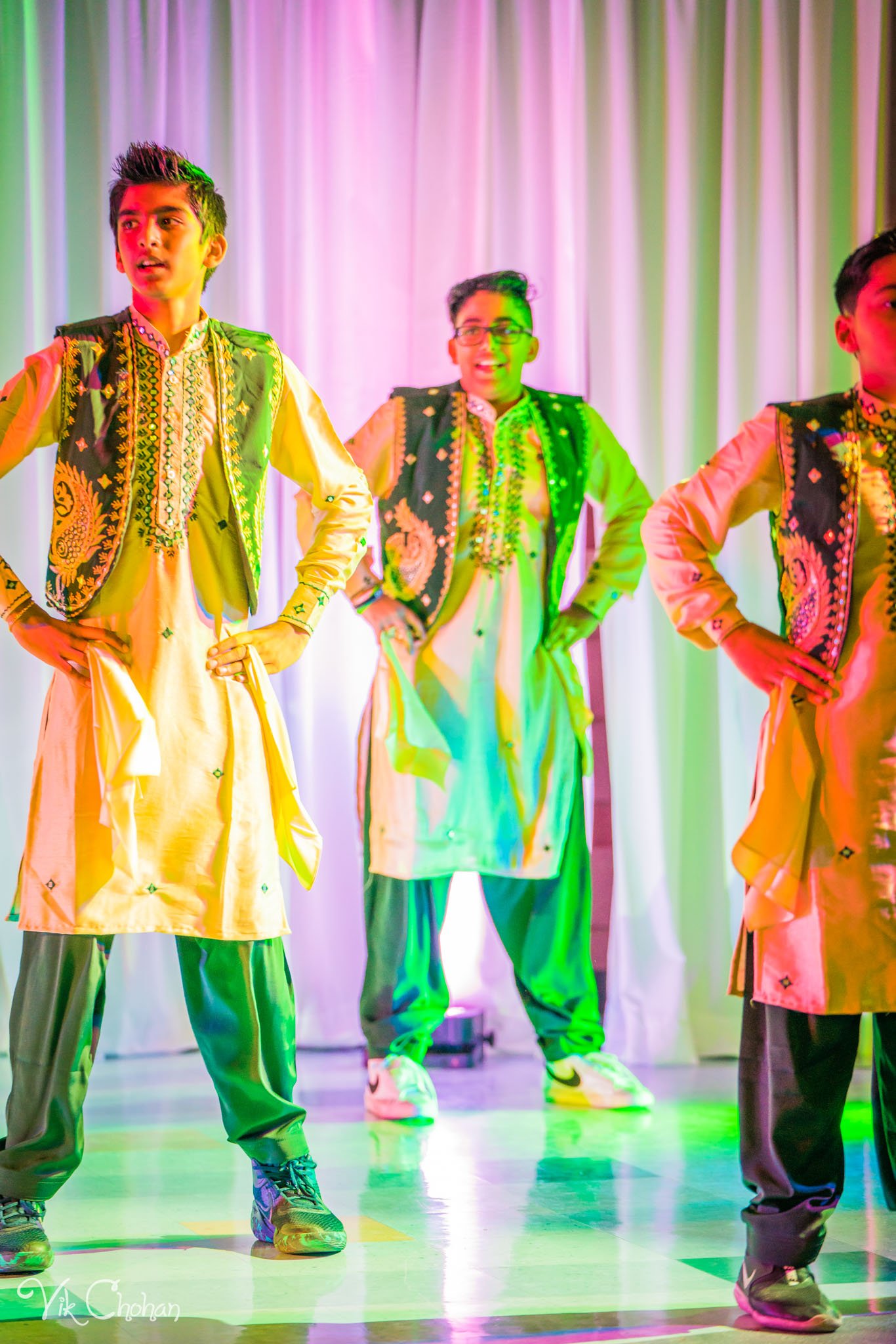 2022-11-05-Nritya-Academy-of-Indian-Dances-FOILV-Diwali-Dhamaka-Vik-Chohan-Photography-Photo-Booth-Social-Media-VCP-726.jpg