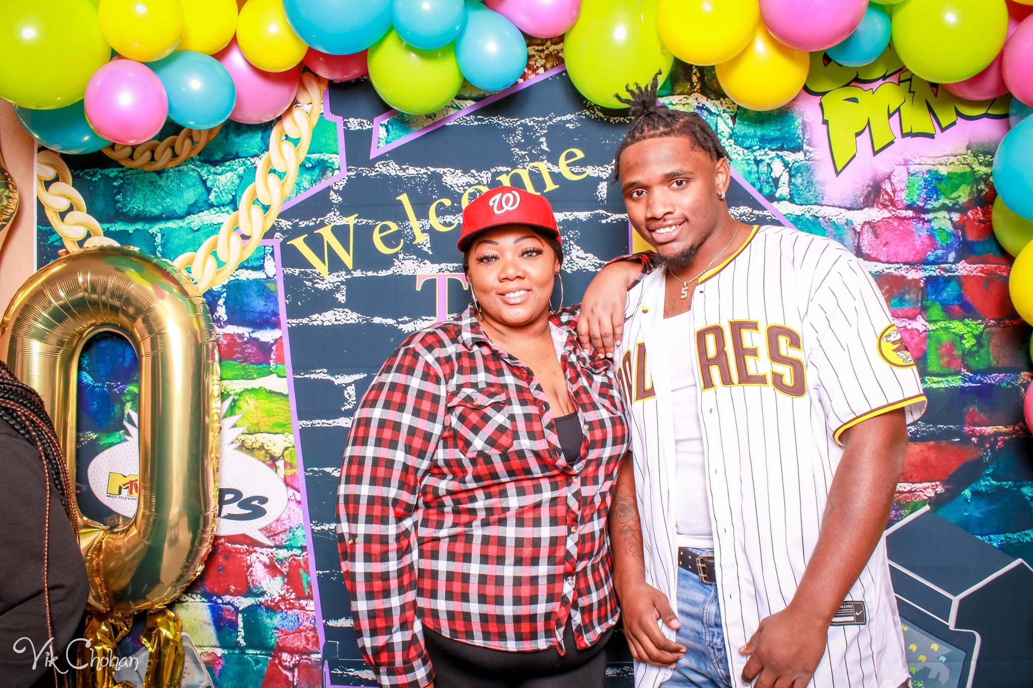 2022-11-26-Fabreonne-40-and-Fabulous-Birthday-House-Party-Photo-Booth-Vik-Chohan-Photography-Photo-Booth-Social-Media-VCP-020.jpg