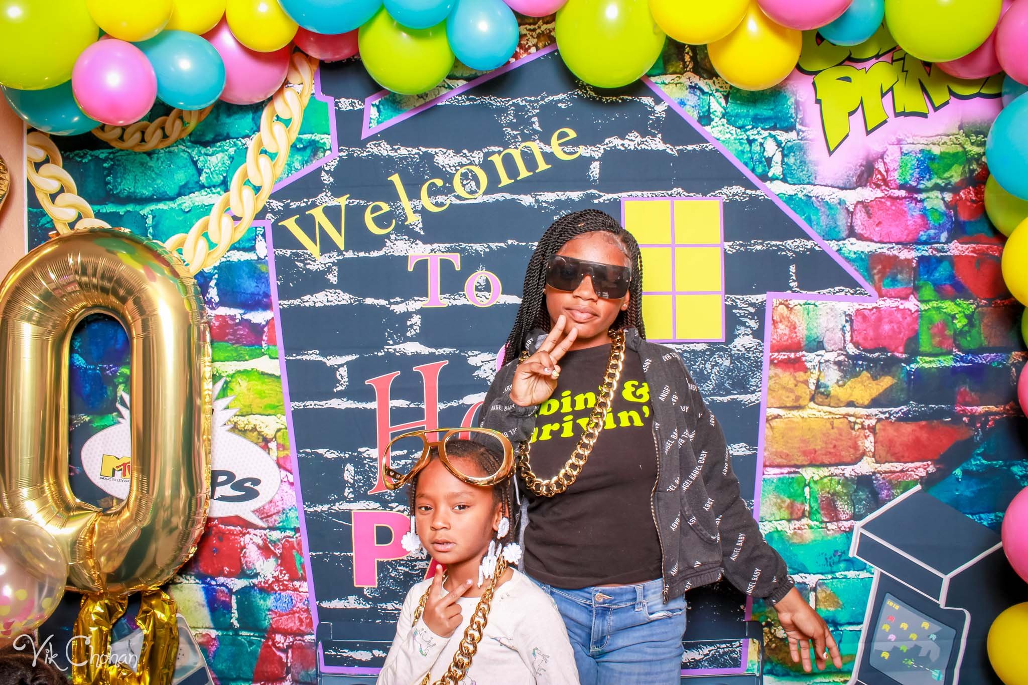 2022-11-26-Fabreonne-40-and-Fabulous-Birthday-House-Party-Photo-Booth-Vik-Chohan-Photography-Photo-Booth-Social-Media-VCP-044.jpg