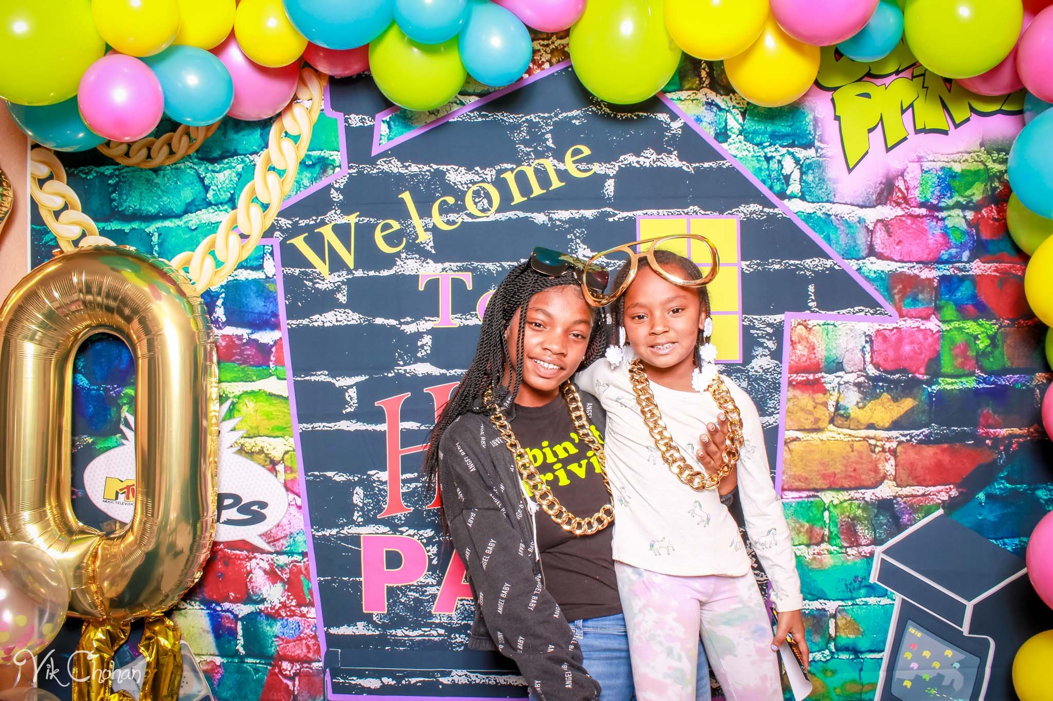 2022-11-26-Fabreonne-40-and-Fabulous-Birthday-House-Party-Photo-Booth-Vik-Chohan-Photography-Photo-Booth-Social-Media-VCP-045.jpg