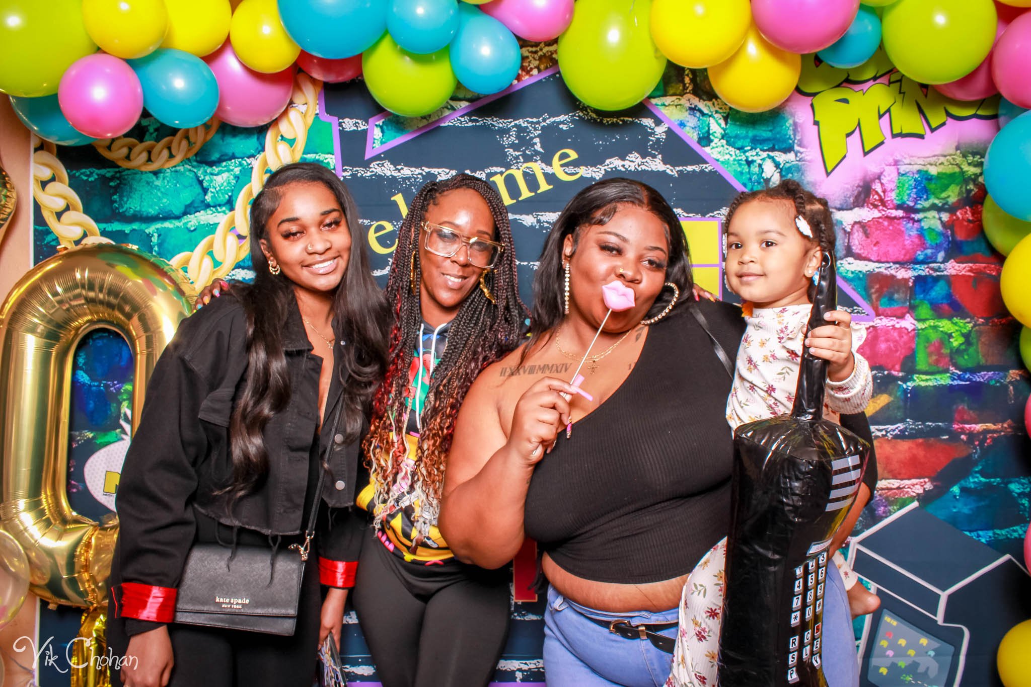 2022-11-26-Fabreonne-40-and-Fabulous-Birthday-House-Party-Photo-Booth-Vik-Chohan-Photography-Photo-Booth-Social-Media-VCP-064.jpg