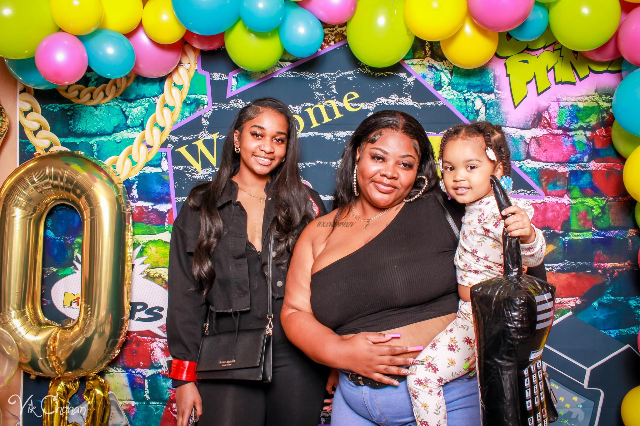 2022-11-26-Fabreonne-40-and-Fabulous-Birthday-House-Party-Photo-Booth-Vik-Chohan-Photography-Photo-Booth-Social-Media-VCP-065.jpg