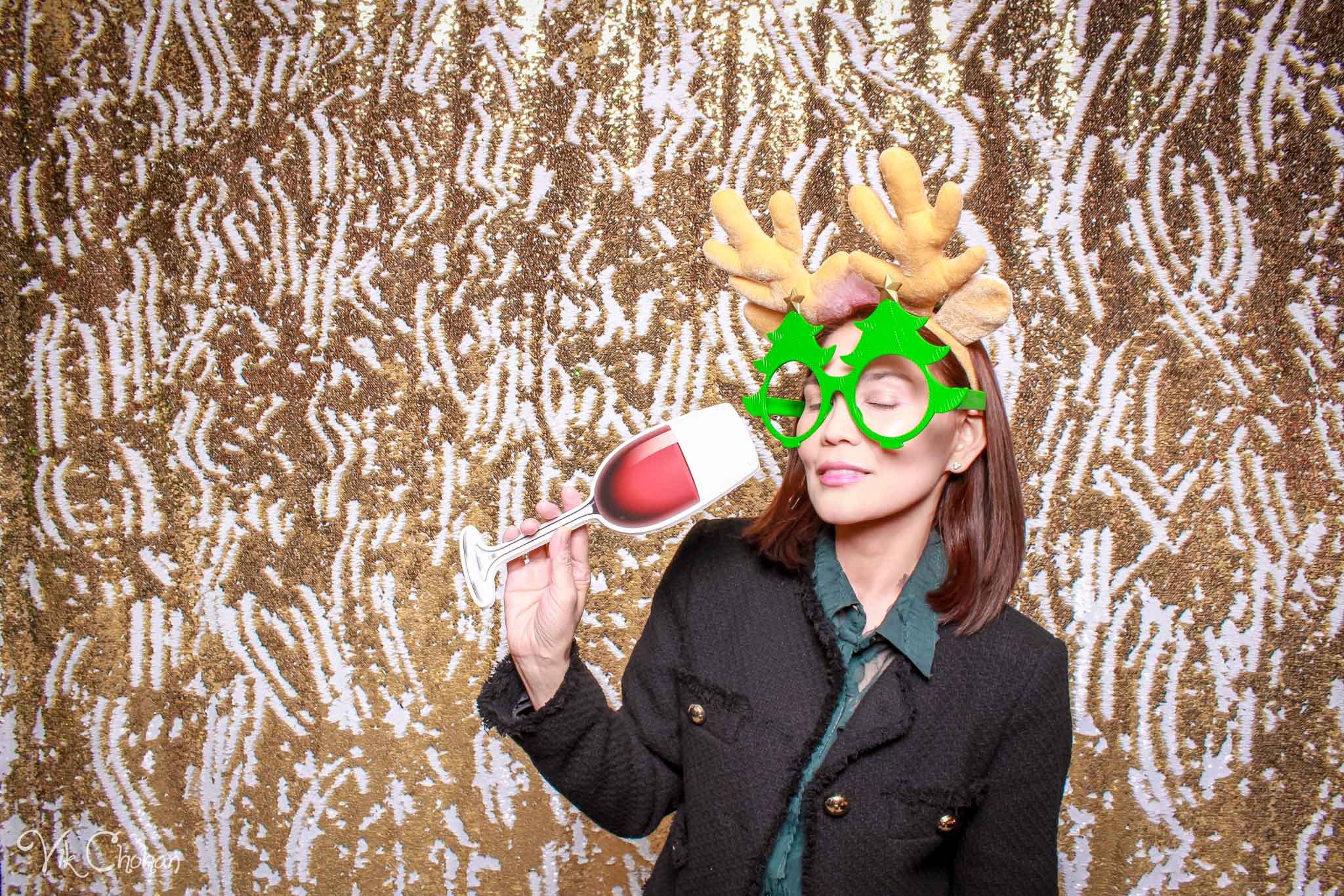 2022-12-15-Divine-Compassion-Hospice-Holiday-Party-Photo-Booth-Vik-Chohan-Photography-Photo-Booth-Social-Media-VCP-005.jpg