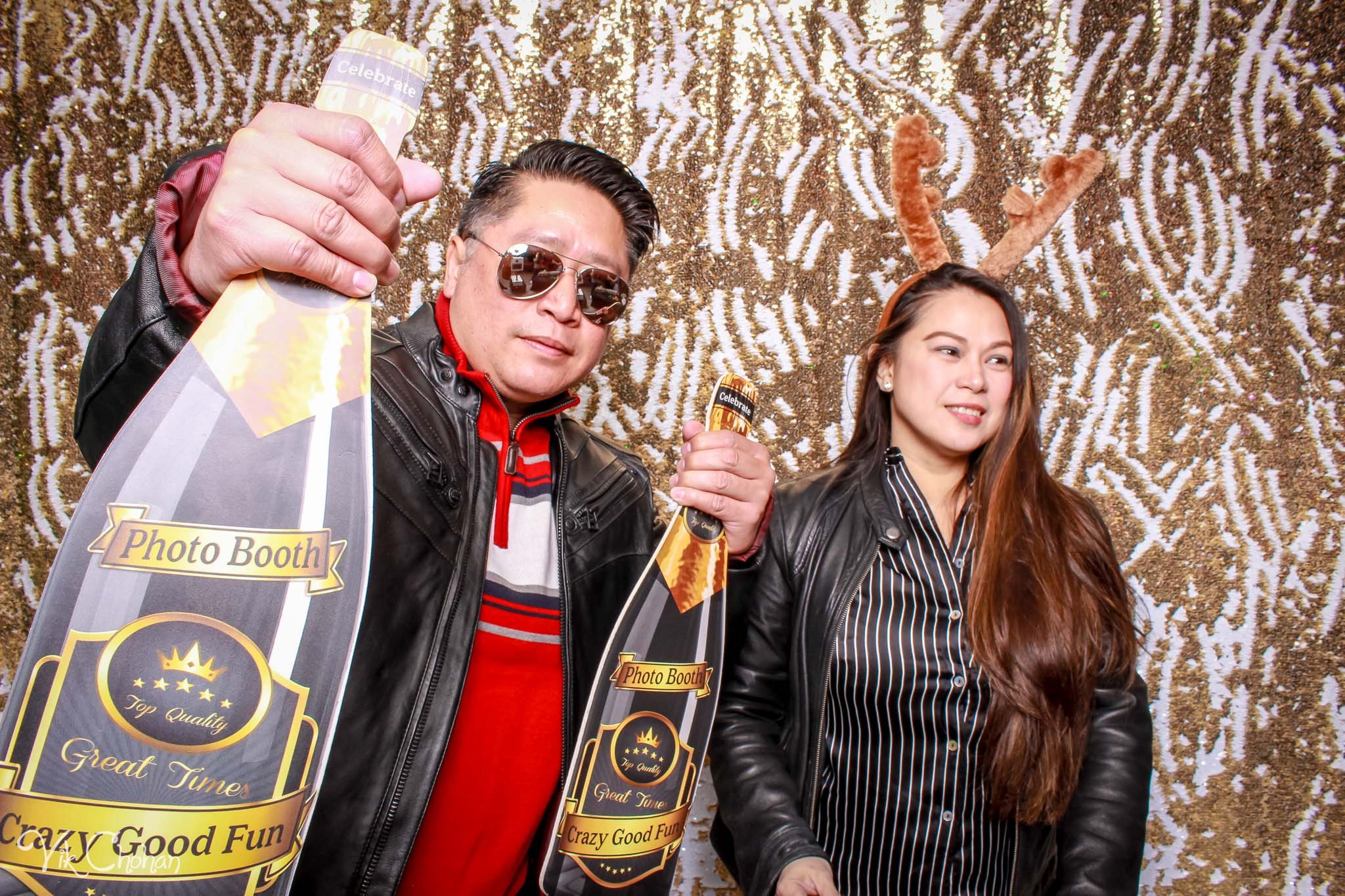 2022-12-15-Divine-Compassion-Hospice-Holiday-Party-Photo-Booth-Vik-Chohan-Photography-Photo-Booth-Social-Media-VCP-008.jpg
