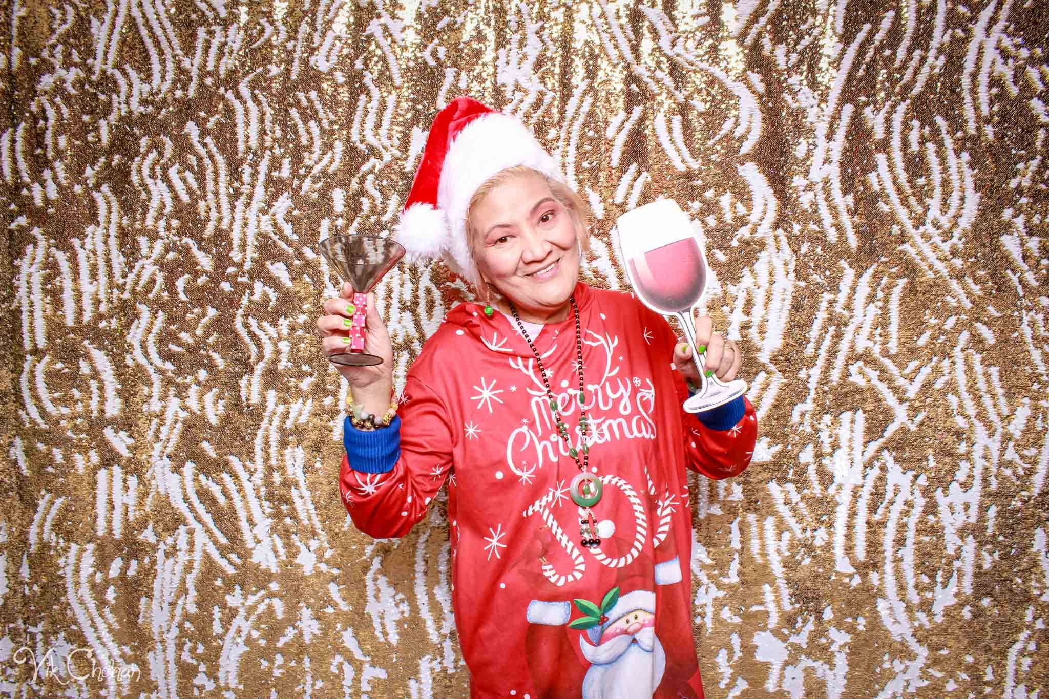 2022-12-15-Divine-Compassion-Hospice-Holiday-Party-Photo-Booth-Vik-Chohan-Photography-Photo-Booth-Social-Media-VCP-019.jpg