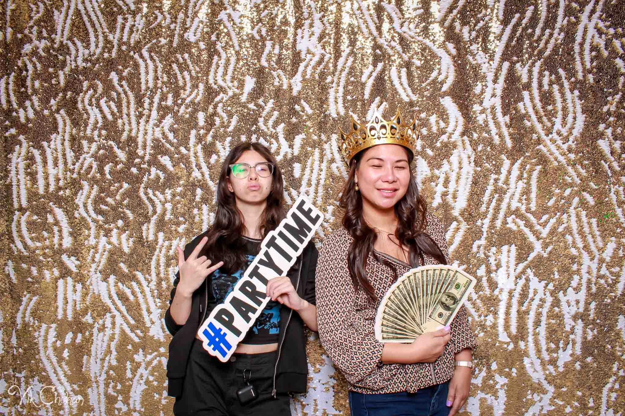 2022-12-15-Divine-Compassion-Hospice-Holiday-Party-Photo-Booth-Vik-Chohan-Photography-Photo-Booth-Social-Media-VCP-023.jpg