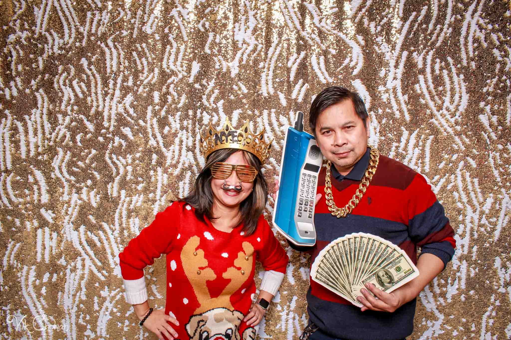 2022-12-15-Divine-Compassion-Hospice-Holiday-Party-Photo-Booth-Vik-Chohan-Photography-Photo-Booth-Social-Media-VCP-034.jpg