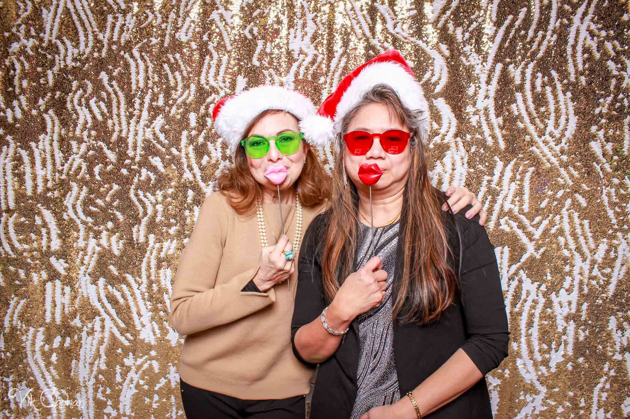 2022-12-15-Divine-Compassion-Hospice-Holiday-Party-Photo-Booth-Vik-Chohan-Photography-Photo-Booth-Social-Media-VCP-049.jpg