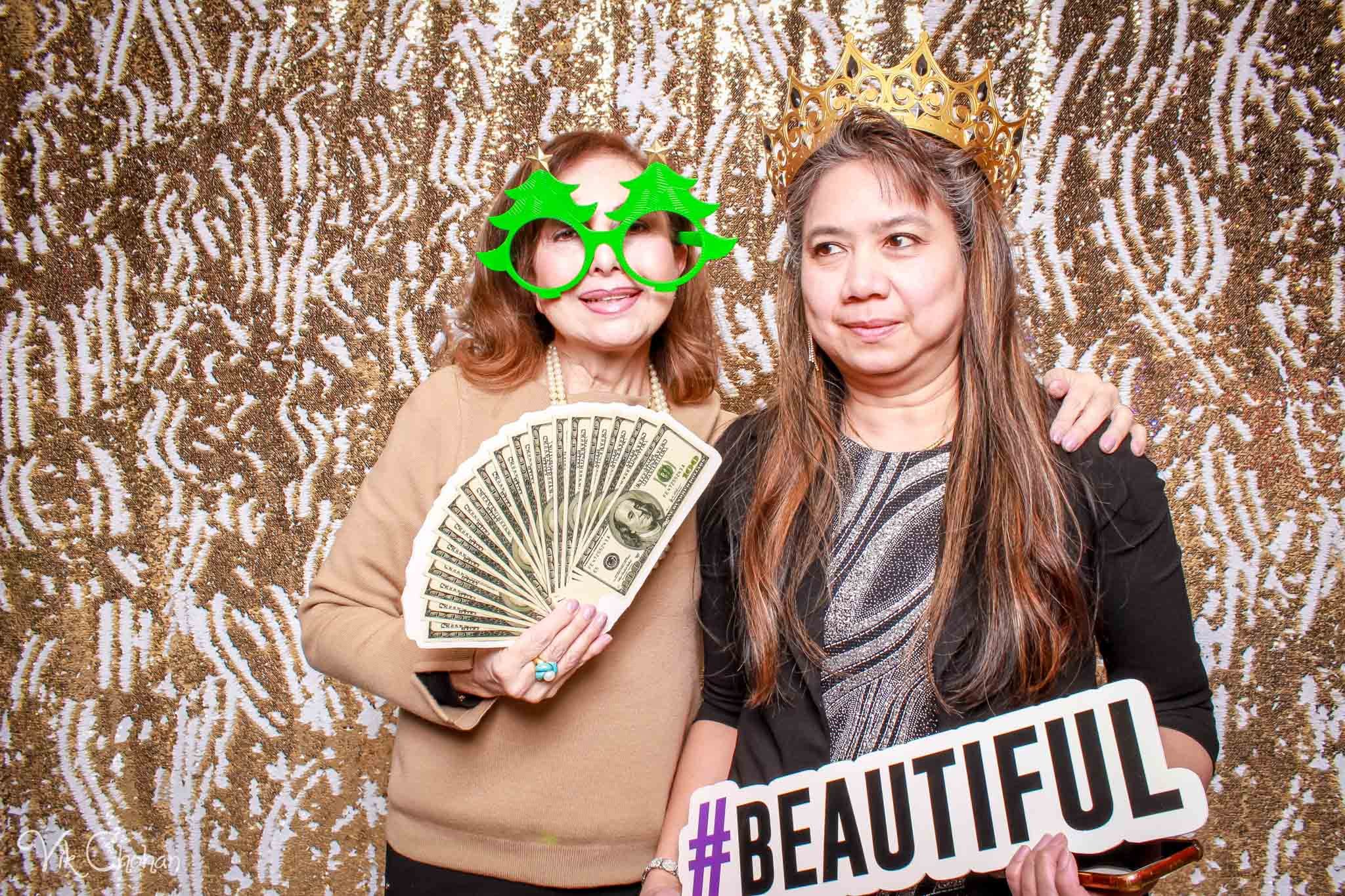 2022-12-15-Divine-Compassion-Hospice-Holiday-Party-Photo-Booth-Vik-Chohan-Photography-Photo-Booth-Social-Media-VCP-050.jpg