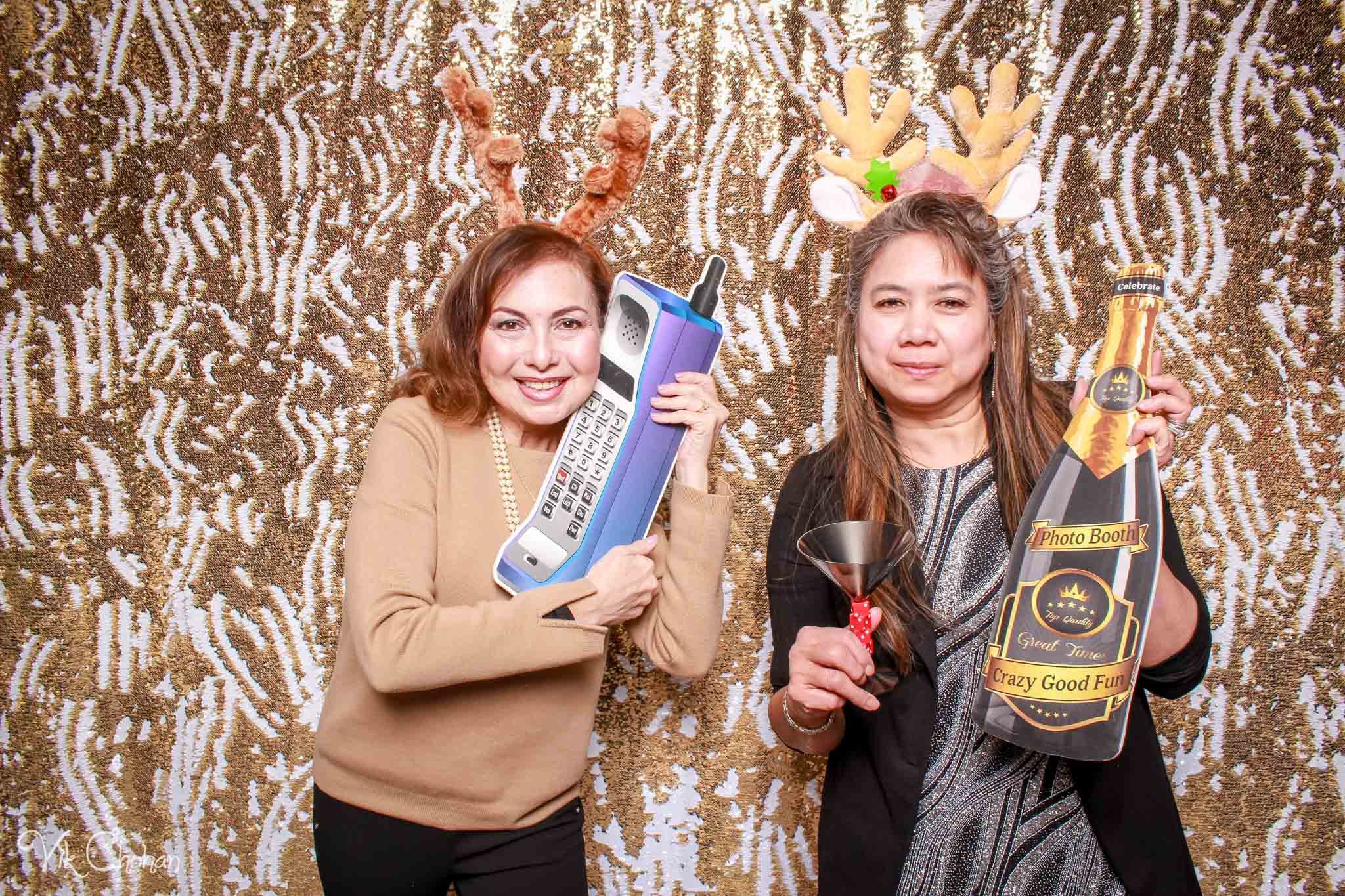2022-12-15-Divine-Compassion-Hospice-Holiday-Party-Photo-Booth-Vik-Chohan-Photography-Photo-Booth-Social-Media-VCP-051.jpg